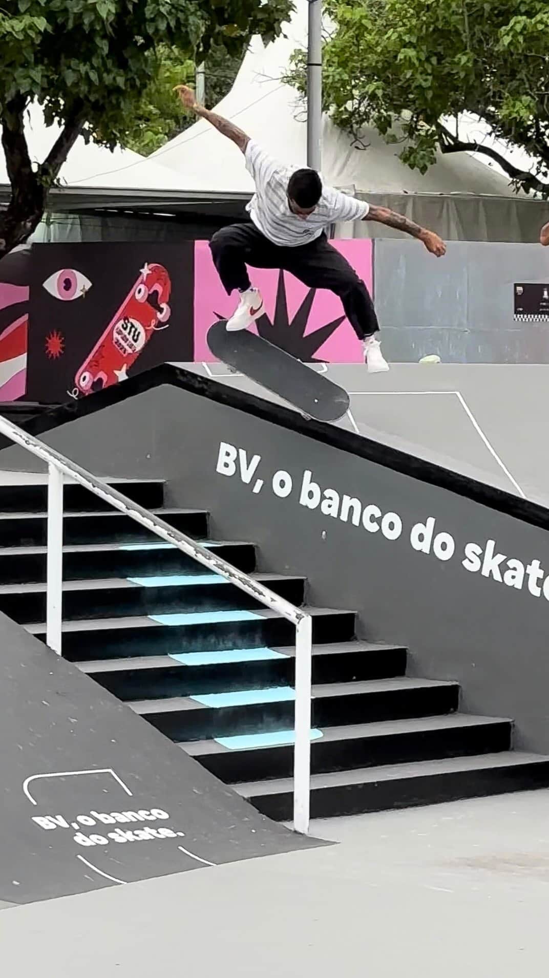 The Berricsのインスタグラム：「It’s only the Qualifiers and these guys are already going off!! 🔥🇧🇷🔥 @skatetotalurbe   Check out some of the highlights from today’s STU OPEN RIO 2023 qualifying runs and be sure to tune in and catch the live streaming action all weekend long at the Link In Bio!! 🔗 ⬅️ #STUOPEN2023 #skateboardingisfun #berrics   Filmed: @landovisionz」