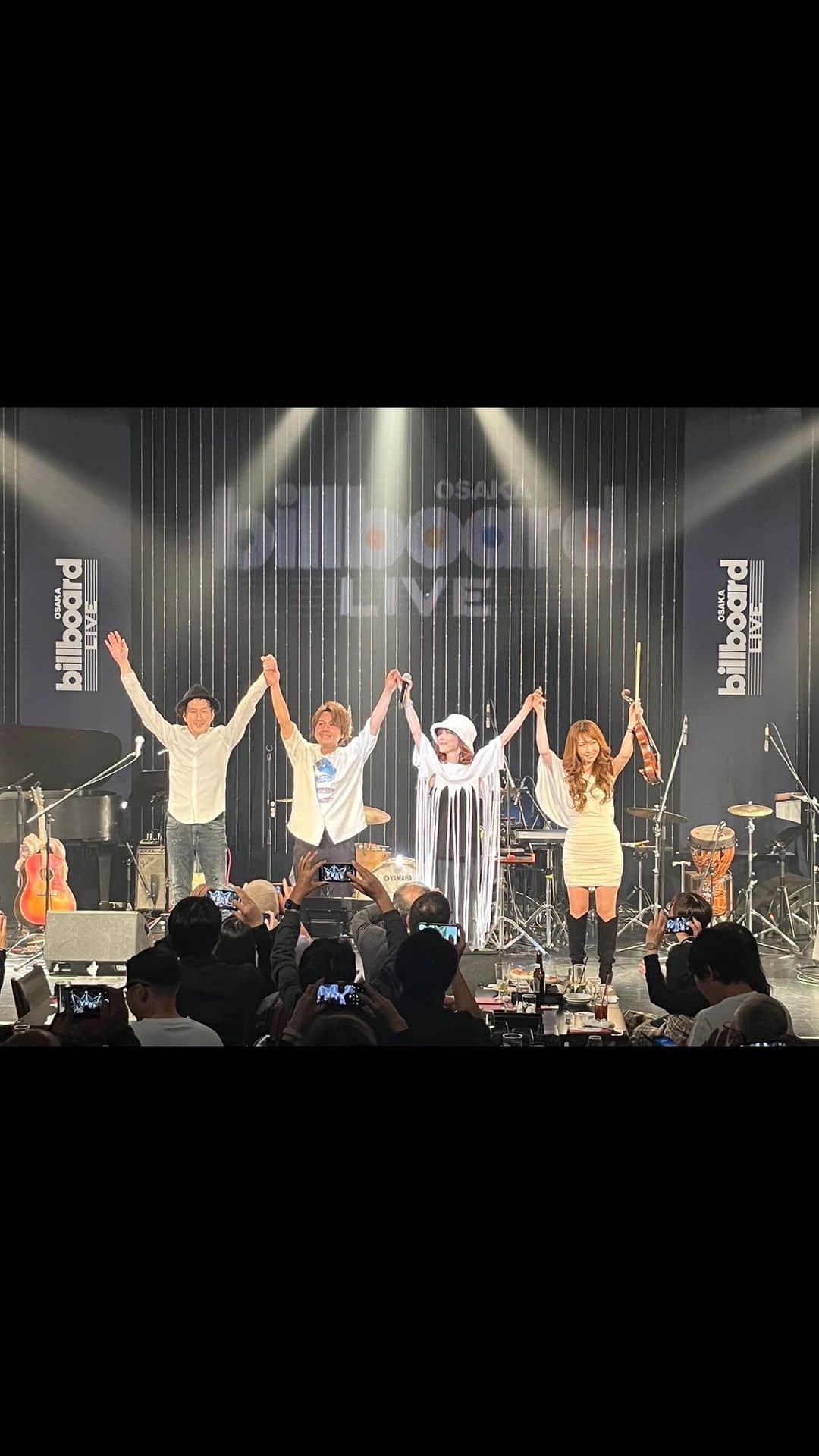 杏子のインスタグラム：「Billboard LIVE OSAKA ご来場ありがとうございました！Kyoko Billboard Live 2023 “Just Today Vol.1”いかがでしょうか？Vol.2に続きますように💫良い週末を〜  #杏子 #星のかけらを探しに行こう #弾き語り #リハスタ #アコギ #2人で」