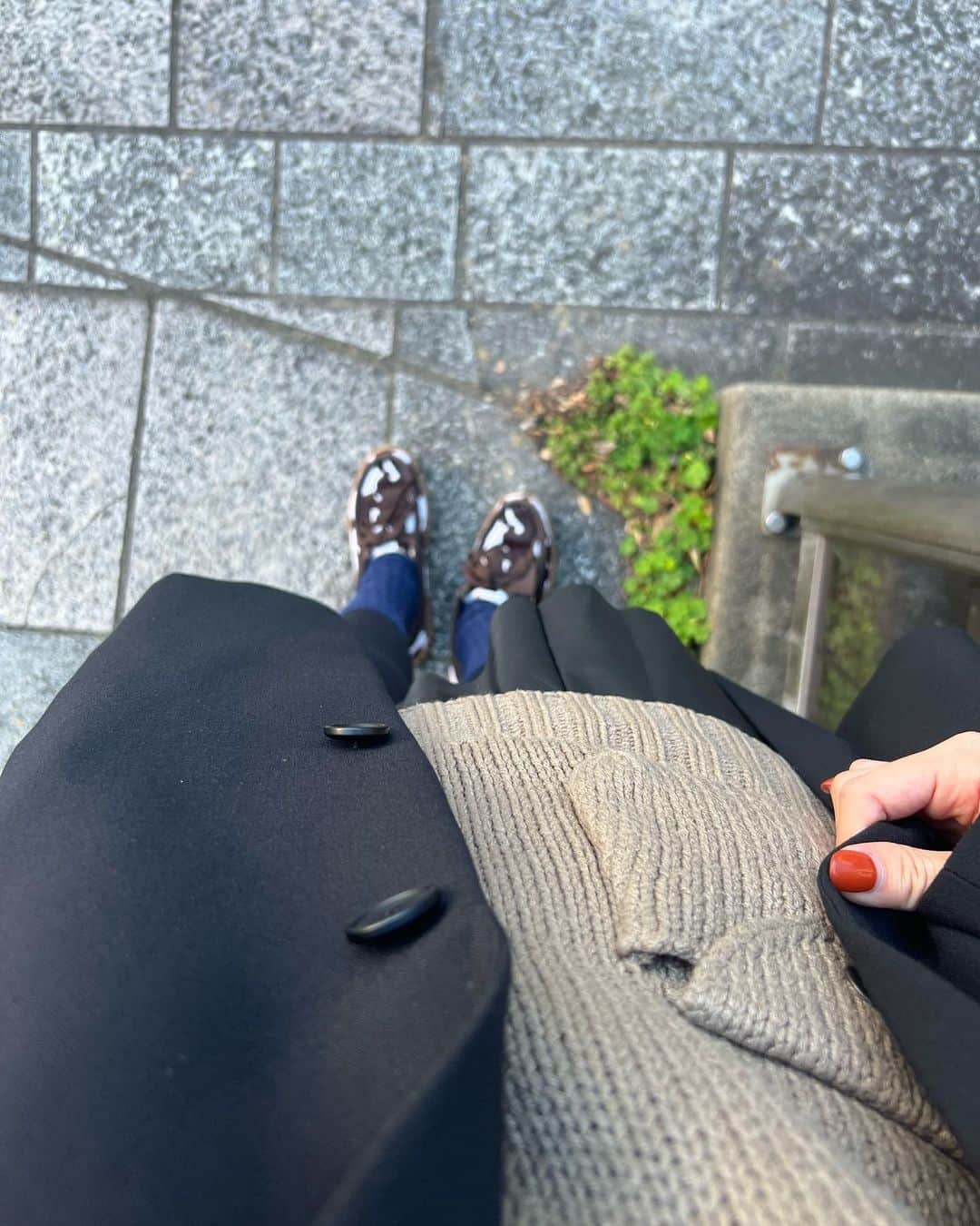 山崎江莉さんのインスタグラム写真 - (山崎江莉Instagram)「Yesterday🐕  やっと着たかった古着の大チャックニット🧶 おろせて嬉しい」10月27日 22時13分 - o10913