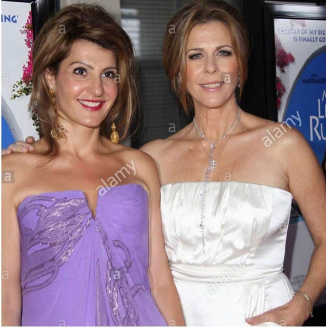 ニア・ヴァルダロスのインスタグラム：「We met over two decades over, she changed my life when she produced my first film. Most importantly, we became friends. 🎂 Happy Birthday @ritawilson #RitaWilson I love you 💕 #alarmy #friendship #love #movies #womensupportingwomen #women #Greece #greek」