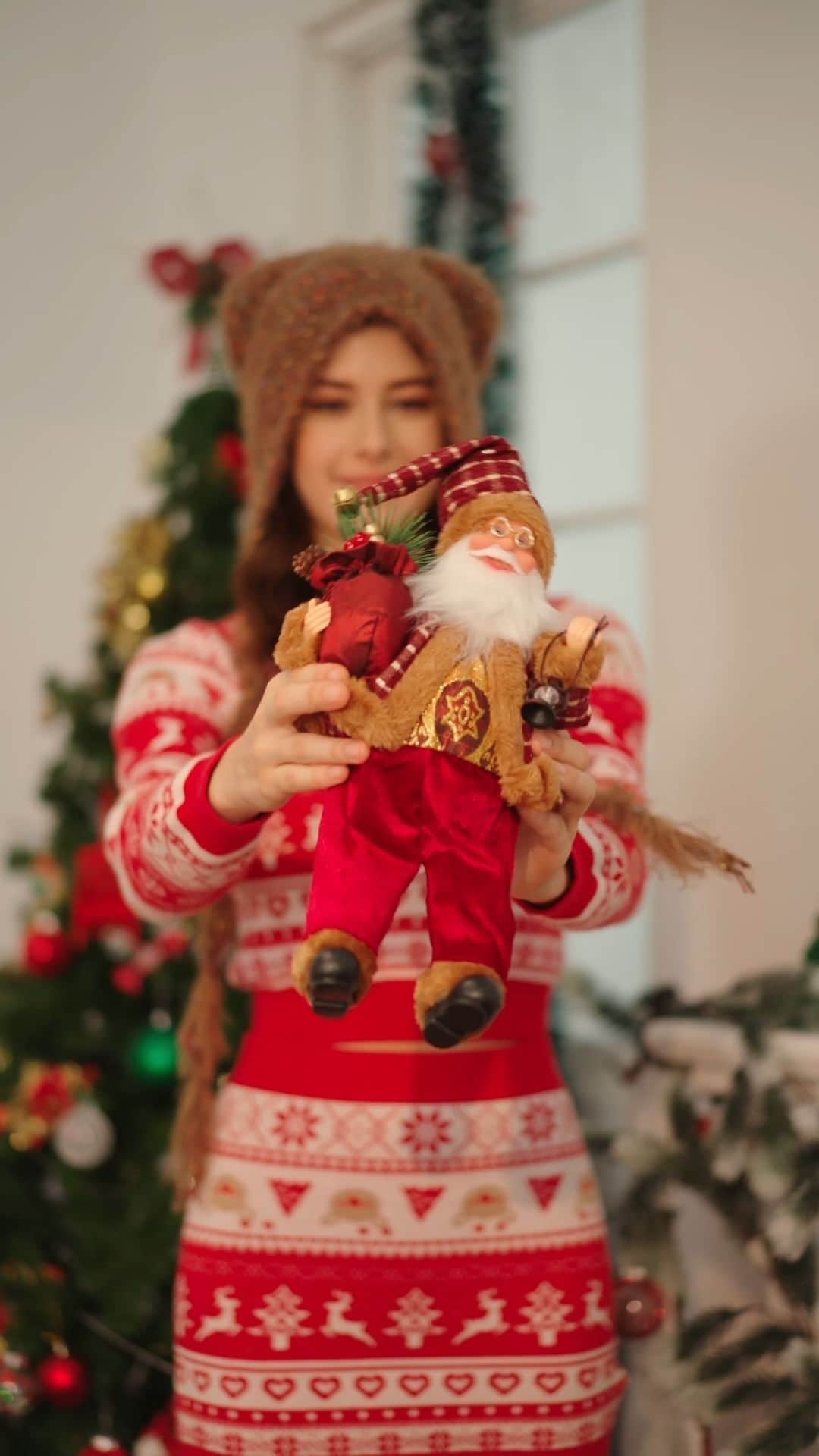 SHEINのインスタグラム：「Deck the halls with magical decor and gifts that merrily make your winter holidays snow much brighter 🎄💫❄️  🔗:https://shein.shop/7mi5slz  #SHEINholidayseason」