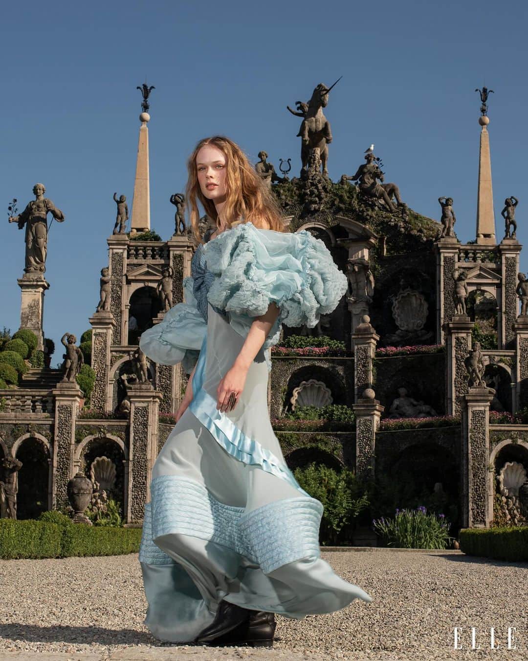 ELLE Magazineのインスタグラム：「The gardens of Isola Bella, the Italian island that played host to @louisvuitton’s cruise 2024 show, were the perfect setting for the house’s fanciful creations inspired by mythical aquatic creatures.  ELLE: @elleusa Editor-in-chief: Nina Garcia @ninagarcia Photographer: César Segarra @cesarsegarra_ Stylist: Anastasia Barbieri Hair: Fabio Petri at Streeters @fabiopetri @streetersagency Makeup: Ilaria Bosco at Streeters @bhoila @streetersagency Manicure: Christina Conrad at Calliste Agency @conradchristina @callisteagency Models: Franziska Jetzek and Seng Khan at Women Management; Fleur Breijer at Supreme Management; Oudey at NEXT Management @FranziskaJetzek @SenggKhan @women_paris @Fleur_Breijer @suprememgmt @Oudey_Mdl @nextmodels Production: Michaël Lacomblez at Louis2 @michael_louis2 @louis2.paris」