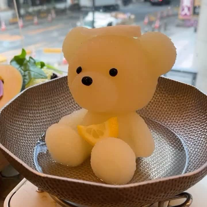 ステファニー・プリシラ・インダルト・プトゥリのインスタグラム：「Shabu shabu @kumachan_onsen_shibuya 🧸💖」