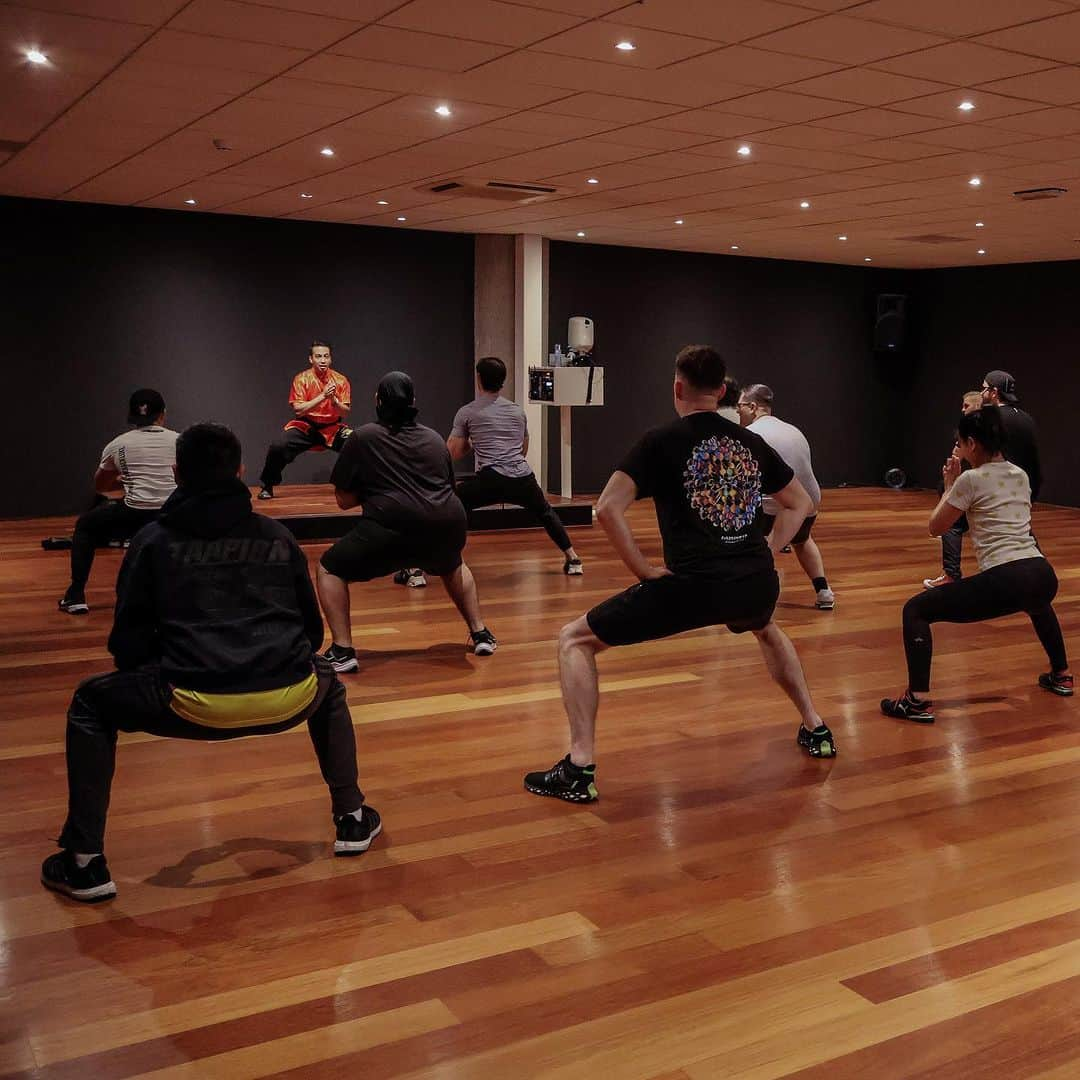 レイドバック・ルークさんのインスタグラム写真 - (レイドバック・ルークInstagram)「Big shoutout to everyone who came out to my Kung Fu class at @sportcitywi 🥋 Let’s do this again soon! 🔥  CC: @sandrariii」10月31日 1時00分 - laidbackluke