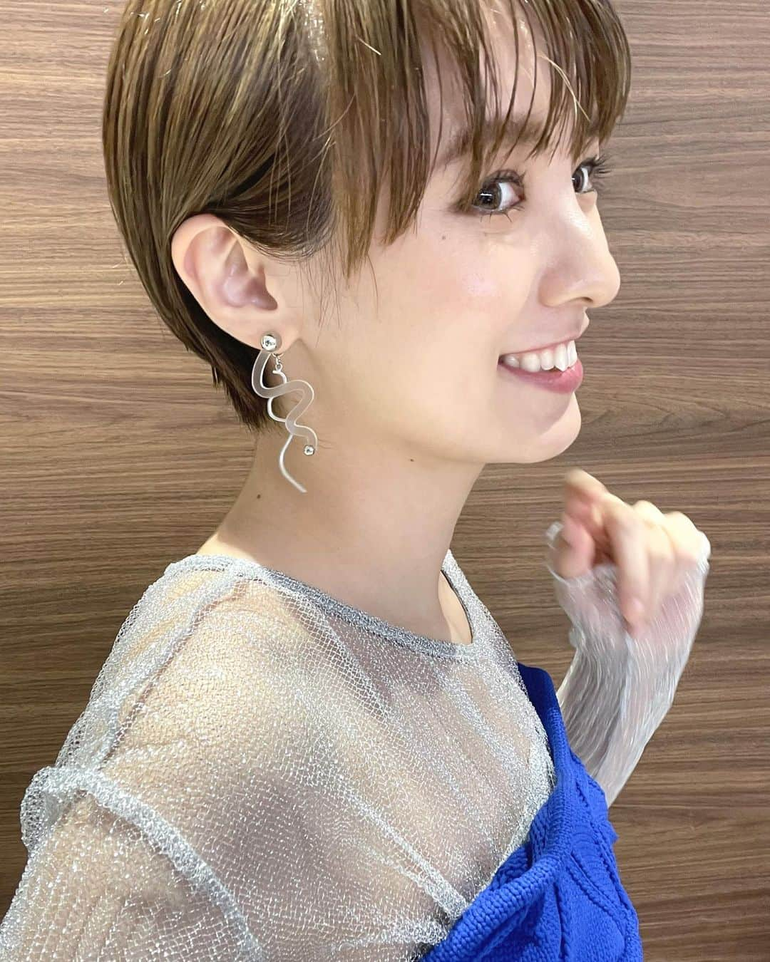 南明奈さんのインスタグラム写真 - (南明奈Instagram)「プチブランチ衣装✨  写真1・2枚目 ワンピース @lily_brown_official ブーツ @dianashoespress ピアス　 @abiste_official  写真3・4枚目 ジャケット @lily_brown_official シアートップス @lilliancarat_official パンツ @milamwen_official 靴 @randa_pic ピアス @loni_jewelry_  写真5・6枚目 セットアップ @cocodeal_official シアートップス @stola.jp ブーツ @dianashoespress ピアス @amitiecredirdesign  写真7・8枚目 セットアップ @led.tokyo_official シアートップス @zara ブーツ @dianashoespress ピアス @blueta1handmade」10月27日 22時33分 - akinaminami