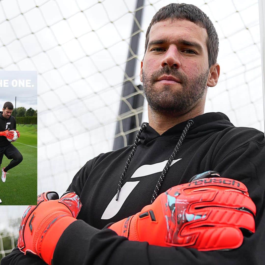アリソン・ベッカーさんのインスタグラム写真 - (アリソン・ベッカーInstagram)「📣 Breaking news: @alissonbecker is now part of the Reusch family! 📣 Embracing Brazilian heritage, chasing dreams, and redefining the game. Welcome to the legacy of legends! 🔝🔥 #reusch #reuschgoalkeeping #betheone #reuschfamily #alissonbecker #goalkeepingworld」10月27日 22時34分 - alissonbecker