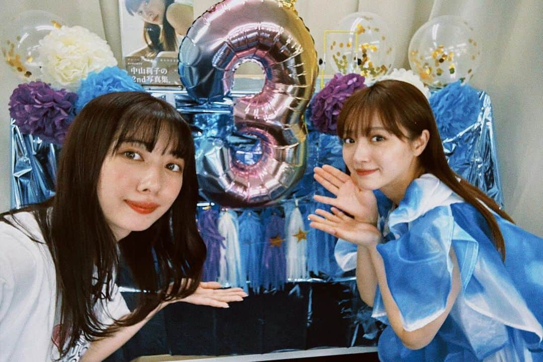 真山りかのインスタグラム：「. ⁡ 莉子写真集発売おめでとうー！🩵 そして #まやあに300  3周年を迎えました！ いつも番組を見てくれるあなたと 支えてくれるスタッフさん 素敵なゲストの皆様のおかげで続けられています ⁡ アニメが好きな方が「たまらん」を語りあえる 溜まり場を目指してこれからもがんばります🪽💜 ⁡ #中山莉子の2nd写真集。 #animation ⁡ #まやまにあ ⁡ .」