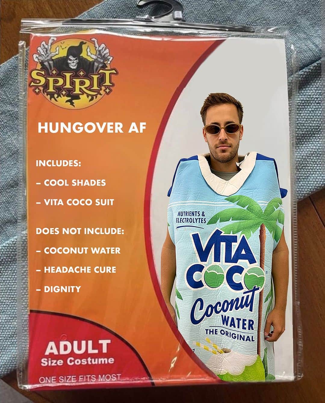 Vita Coco Coconut Waterのインスタグラム：「What are you wearing this year? Vita Coco related answers only please.」
