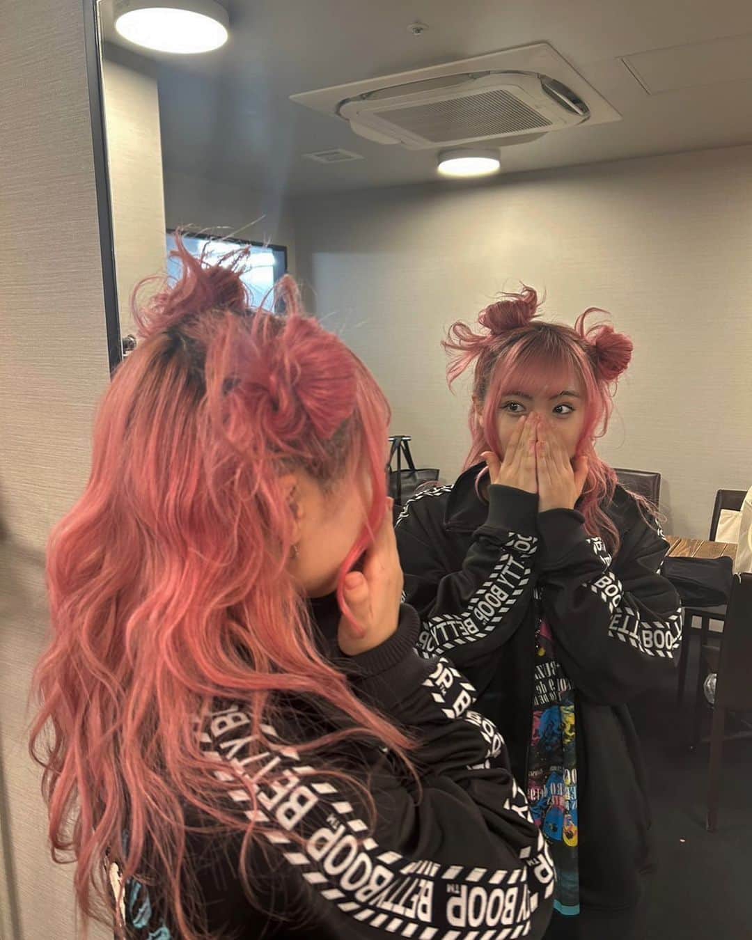 わかざえもん（コロナナモレモモ）のインスタグラム：「隆一さんBillboard tour  横浜公演を終えて無事完走です🏃💨 . 今日の髪の毛も可愛かった！」