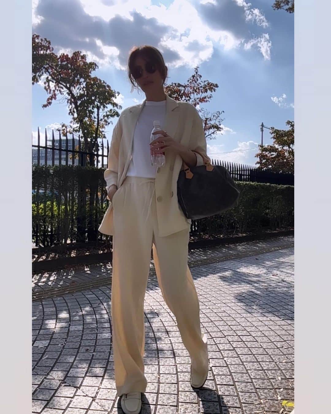 のインスタグラム：「10月末にしては、暖かいですね🌞 冬苦手な私には😍助かります❣️」