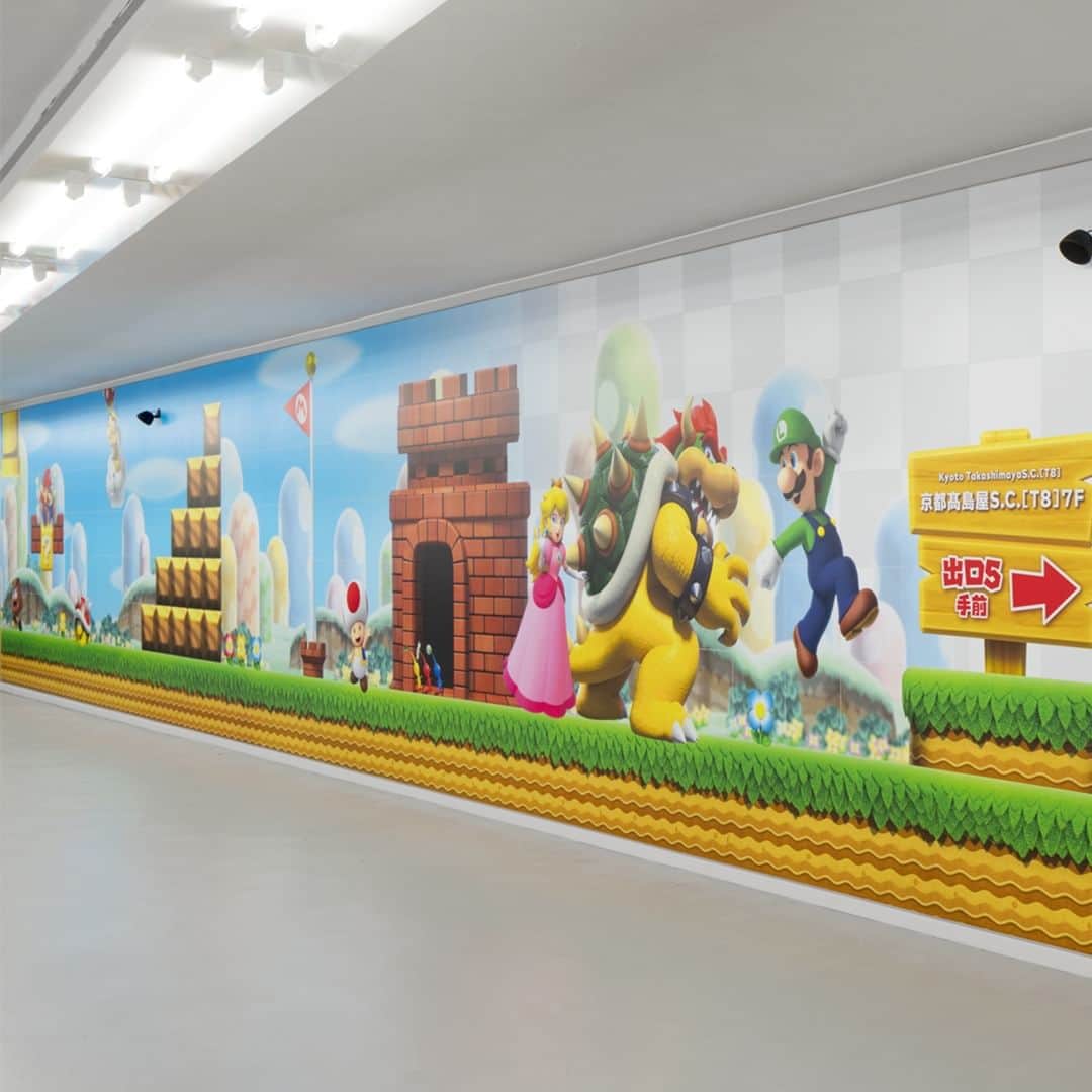 任天堂のインスタグラム：「京都・四条通地下道が 「スーパーマリオ」の世界に。  #スーパーマリオ #マリオ #SuperMario #Mario #Nintendo #任天堂」