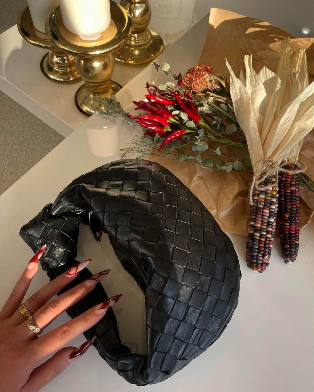 星あやのインスタグラム：「Mini Jodie🥐🌶️🇮🇹 忙しすぎて今頃開封  #bottegaveneta」