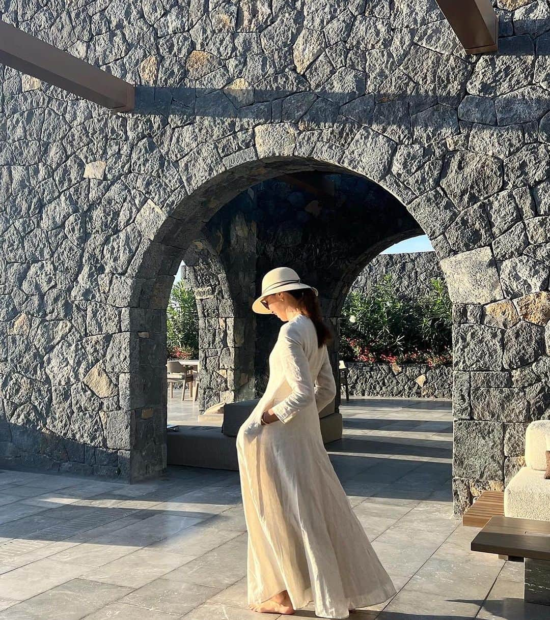 山城葉子さんのインスタグラム写真 - (山城葉子Instagram)「. 🇫🇷🇬🇷 今回の旅もおしまい。  最後の日の夜はお気に入りの KEINARITA のリネンワンピースを着てお出掛け。  @keinarita_official   とっても楽しい旅でした。」10月27日 16時17分 - yokoyamashiro