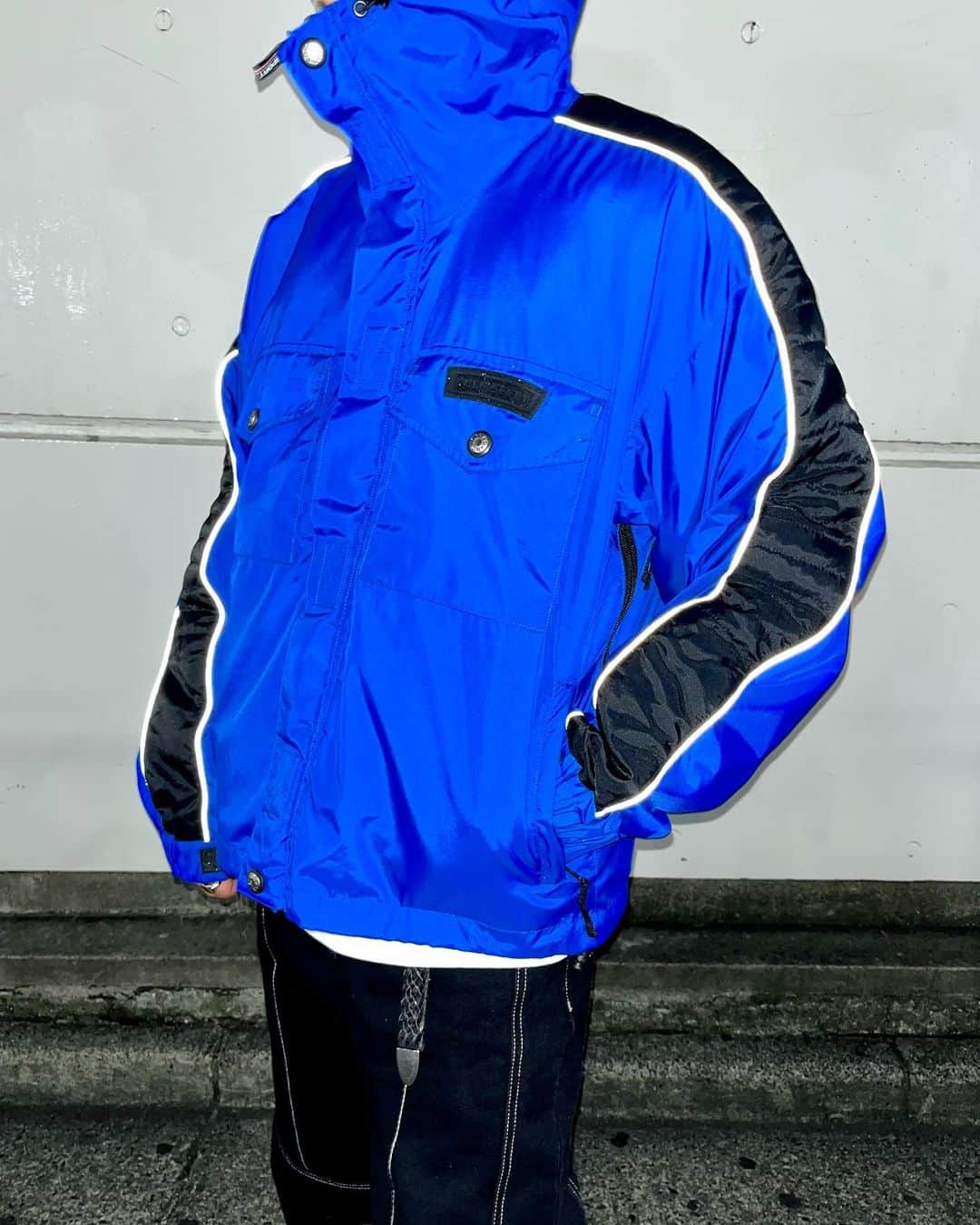 birthdeathのインスタグラム：「-New Arrival-  90’s POLO SPORT blue / black 3M reflective trim hooded jacket - size L  #vintagepolosport  #poloralphlauren  #birthdeathmens  #birthdeath #vintage #shibuya」