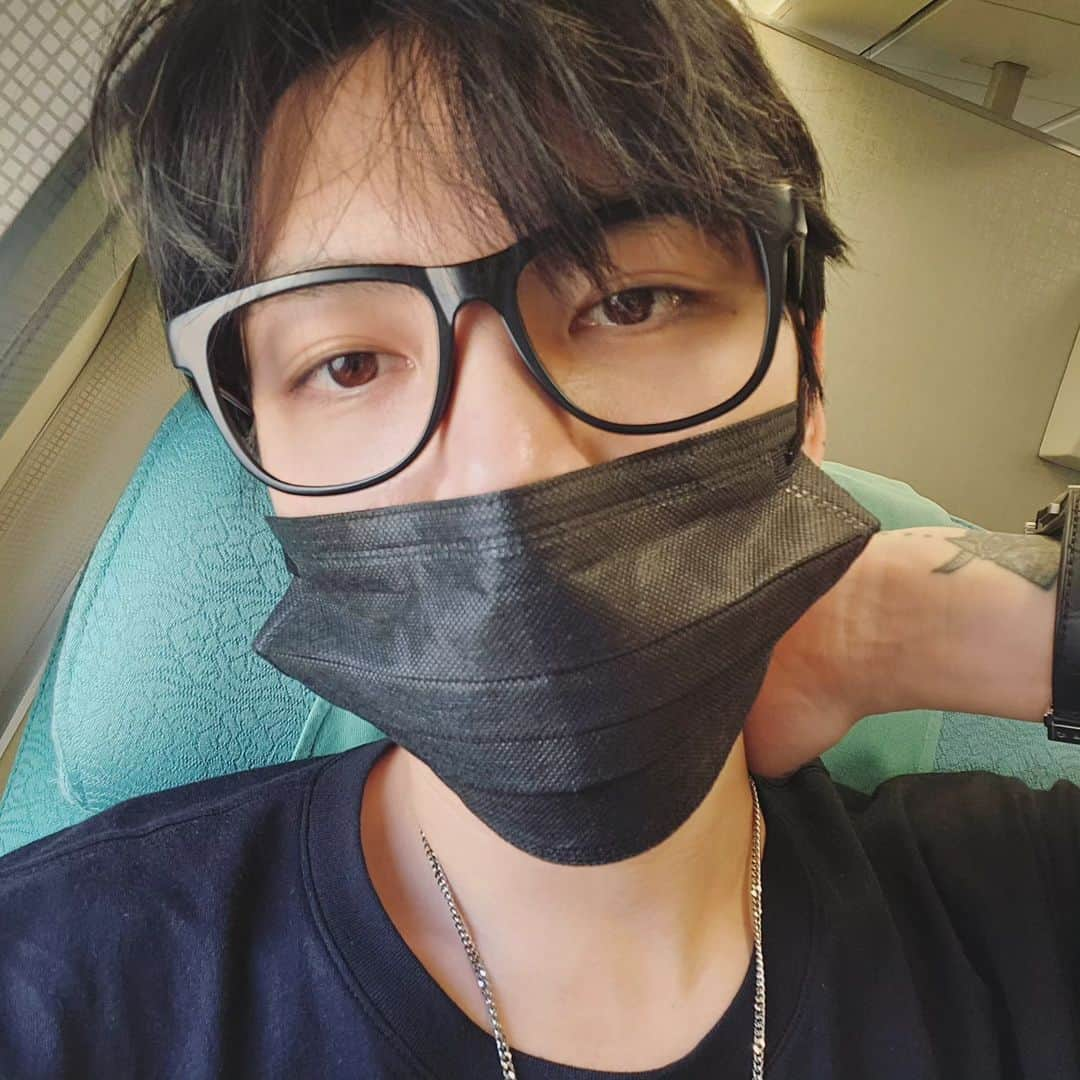 キム・ジェジュンのインスタグラム：「말레이시아 잘 다녀올게요🙂 #malaysia  #기다려」