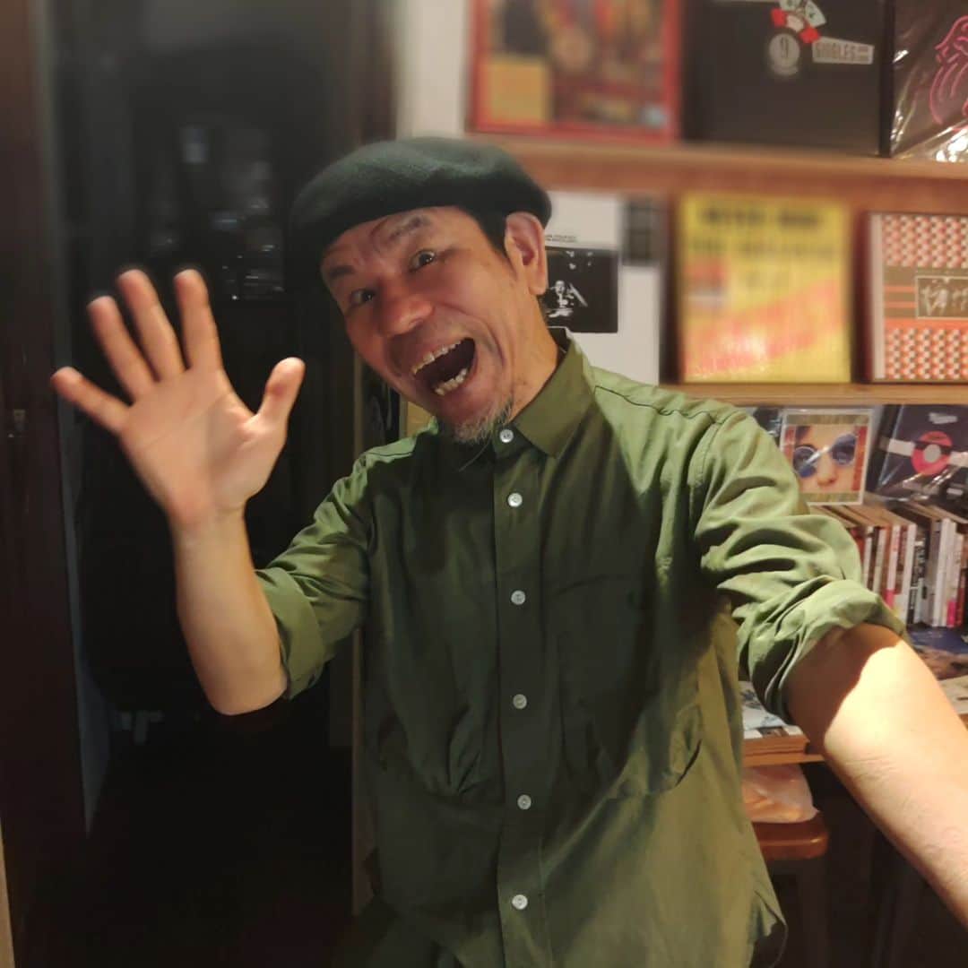 山川のりをのインスタグラム：「今夜は福岡夢のちまたにてギターパンダライブです。18時30分/19時、3000円+D/3500円+D。夢のワンマンショー！お近くの方は慎重に会いに来てアイニージュー！」