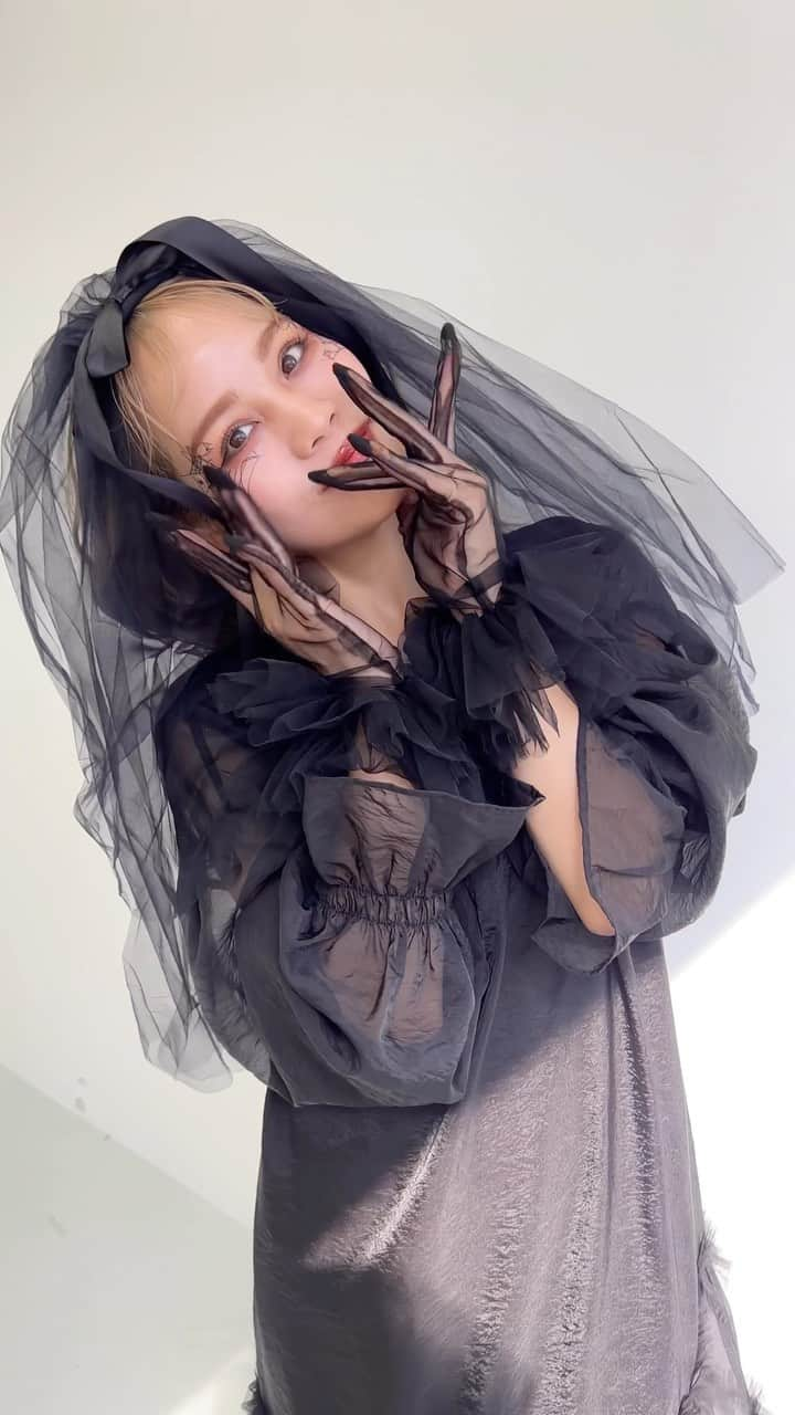 安中芙美のインスタグラム：「HAPPY Halloween👻 イベント全力楽しむ系です🎃笑 かなりおふざけリールw みんなと爆笑して幸せな金曜日🤟  #ハロウィン #halloween #ハロウィン2023 #halloween23」