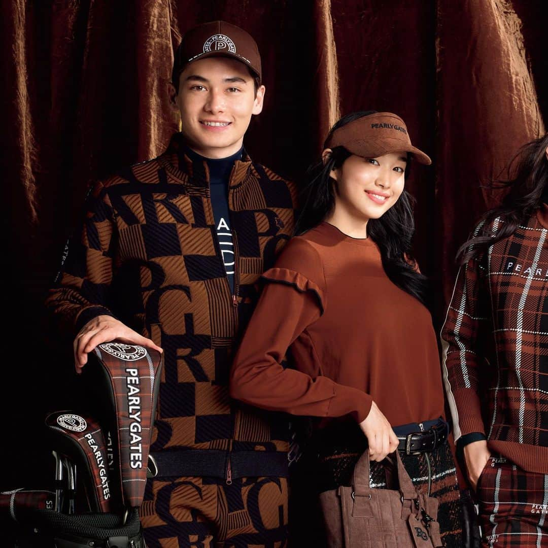 パーリーゲイツのインスタグラム：「BROWN IS COMING! & CHECK!  #pearlygates#pearlygatesbrown#newarrivals#autumncollection#iloveit#brown #check #golffashion#golfstyle#パーリーゲイツ#ゴルフ#ゴルフウェア#ゴルフファッション」