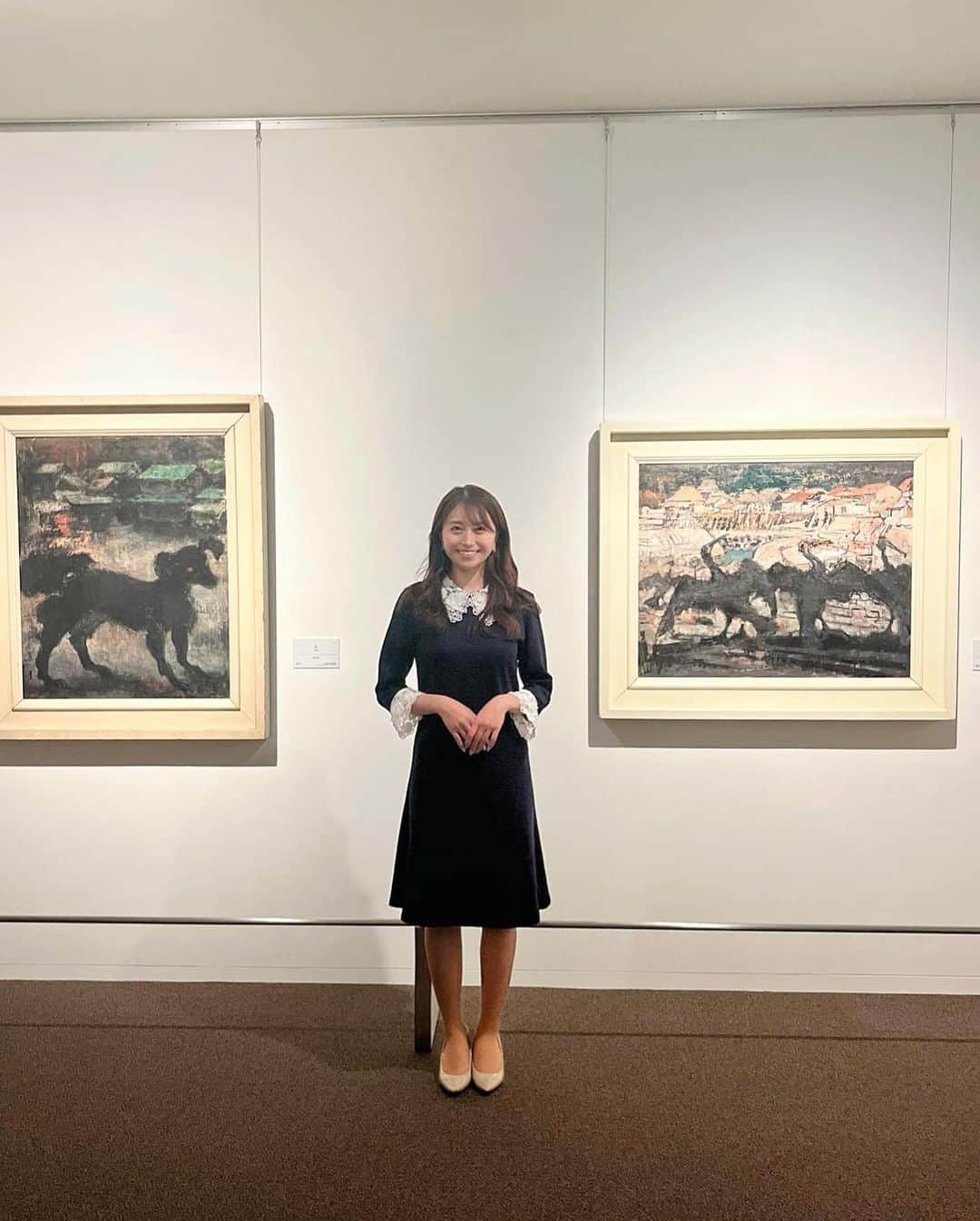 中村優花さんのインスタグラム写真 - (中村優花Instagram)「______________________________________________________  #ユウカと須田国太郎氏の展覧会✨✨  _____________________________________________________  碧南市藤井達吉現代美術館(@hekinan.t.fujii.museum )にて10月28日(土)から開催される  　#須田国太郎の芸術3つのまなざし　  オープニングセレモニーの司会させていただきました！  落ち着いたカラーの作品が多い印象なのですが、 特に私のお気に入りの作品は「犬」です🐶 犬の黒い影に眼が赤く光っていてなんだか惹き込まれます...👀  今回の展覧会、写真撮影もokとのことです✨  鵜ポーズもしてみました🐥笑  是非足をお運びください🚗  12月17日(日)まで須田国太郎画伯の展覧会をお楽しみいただけます！  #へきなん広報大使🥕🤍  #愛知県碧南市#碧南市#須田国太郎#グリコおもちゃ#美術館#ギャラリー#ギャラリー巡り」10月27日 17時49分 - kind___flowers