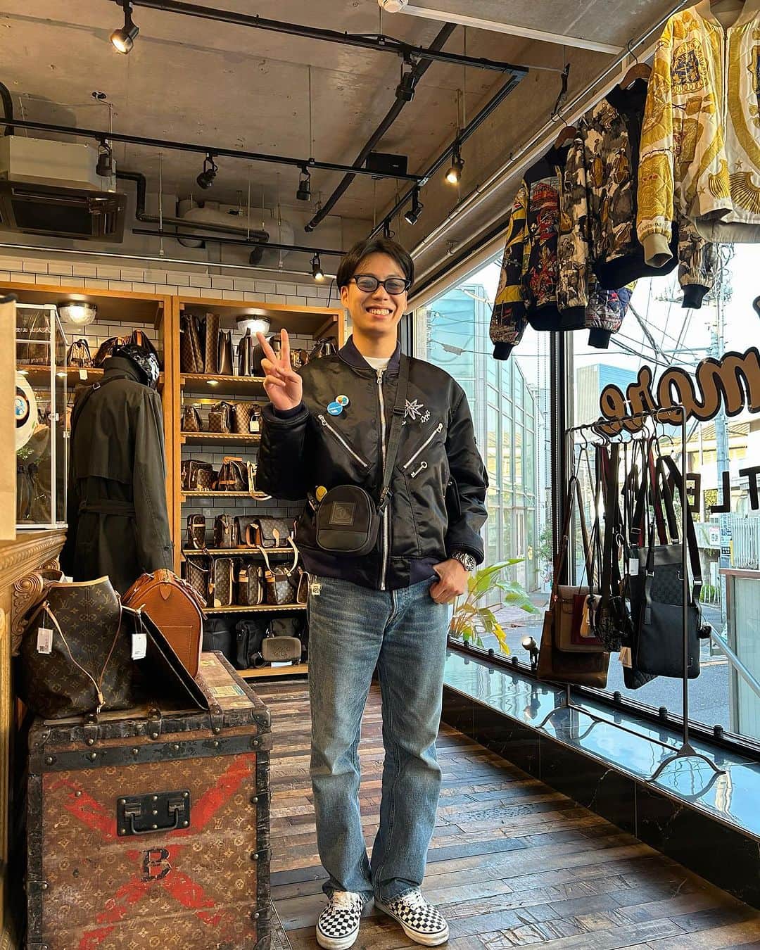 Vintage Brand Boutique AMOREさんのインスタグラム写真 - (Vintage Brand Boutique AMOREInstagram)「Thanks for shopping with us❤️‍🔥 @wilywnka   #WILYWNKA」10月28日 10時45分 - amore_tokyo