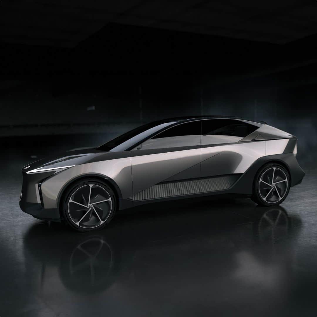 Lexus UKさんのインスタグラム写真 - (Lexus UKInstagram)「Meet our flagship battery electric SUV concept: Lexus LF-ZL concept. #JapanMobilityShow2023」10月27日 18時04分 - lexusuk