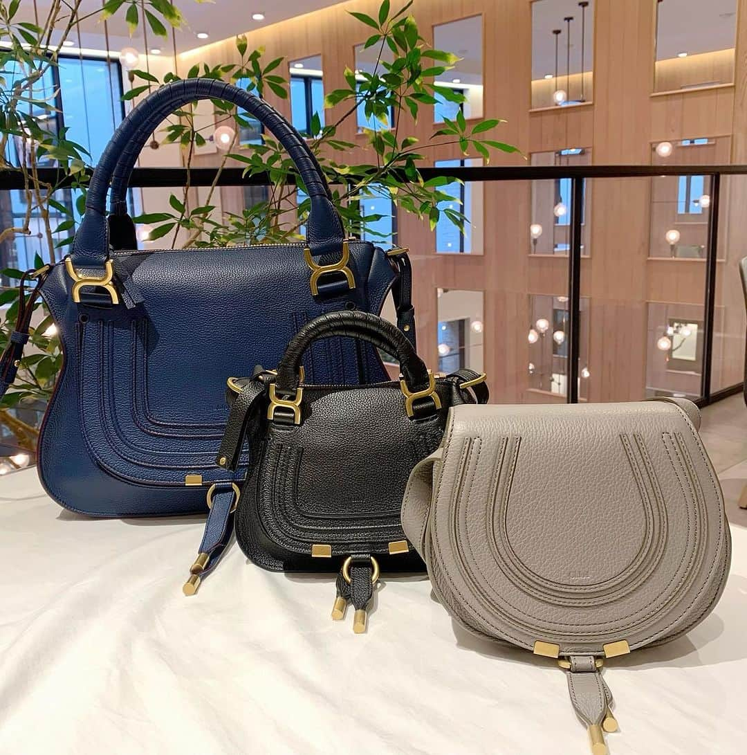 bijouxthreecさんのインスタグラム写真 - (bijouxthreecInstagram)「【Chloe】  クロエの中でも10年以上愛され続けているMARCIE👜  職人さんにより、ひとつひとつ手作業で作られている デザインは、高級感と洗練された雰囲気を与えてくれます😌   #Chloe  #クロエ  #MARCIE  #マーシー  #クロエバッグ  #マーシーバッグ  #新潟  #古町  #bijouxthreec   #ビジュースリーク」10月27日 18時08分 - bijouxthreec