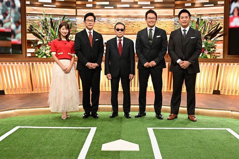 安藤萌々のインスタグラム：「今夜放送です⚾️午後8時からは、 タモリステーション！！ 「大谷翔平　祈る全快！がんばれ大谷！祝・ホームラン王SP～王＆栗山対談で紐解く大谷の2023年～」   MCのタモリさん。そして、栗山英樹 さん、古田敦也 さん、五十嵐亮太さんにお越し頂き、 大谷選手の今年を振り返るとともに今後の展望についても語ります。  数々の証言から大谷選手のルーツや素顔も徹底分析！！  進行を務めさせて頂きましたが… いちスポーツファンとしてとても楽しい収録で、光栄でした✨ 是非ご覧ください！  #タモリステーション #タモリ さん #栗山英樹 さん #古田敦也 さん #五十嵐亮太 さん  #大谷翔平 選手 #王貞治 さん #MLB #baseball  #野球 #プロ野球  #ちなヤク の私の父大興奮のスタジオ布陣 笑」