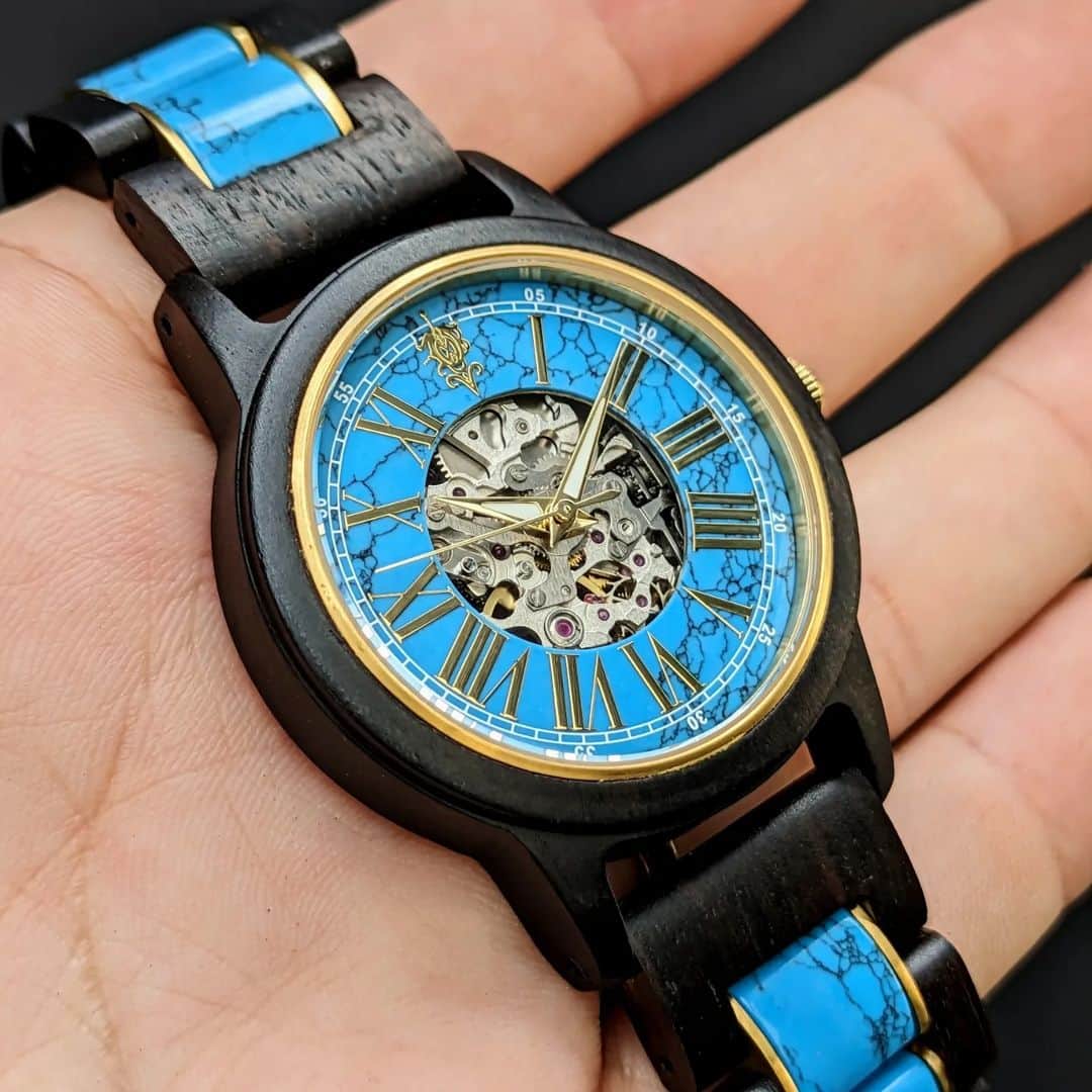 EINBAND -アインバンド-さんのインスタグラム写真 - (EINBAND -アインバンド-Instagram)「【数量限定】10/30(月) 22:00〜販売開始!! 『天然石×天然木』機械式木製腕時計  製作難易度の高い機械式腕時計を 完成分のみ数本限定販売させていただきます。  公式オンラインショップ https://einbandwatch.com/」10月27日 18時14分 - einband_woodwatch