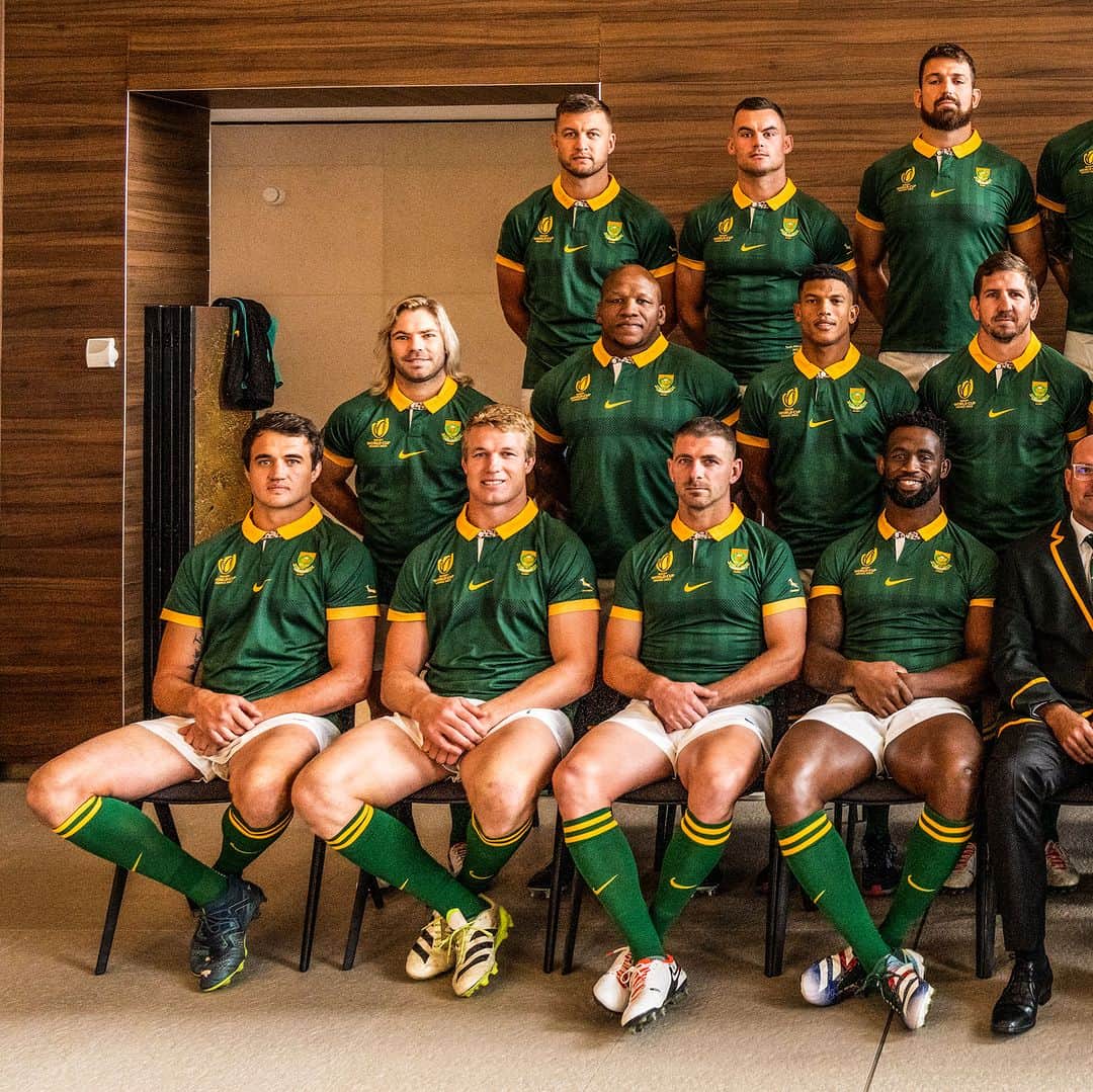 ラグビー南アフリカ代表のインスタグラム：「Your #Springboks team for the Rugby World Cup Final against New Zealand in Paris tomorrow 🇿🇦 #StrongerTogether #RWC2023」