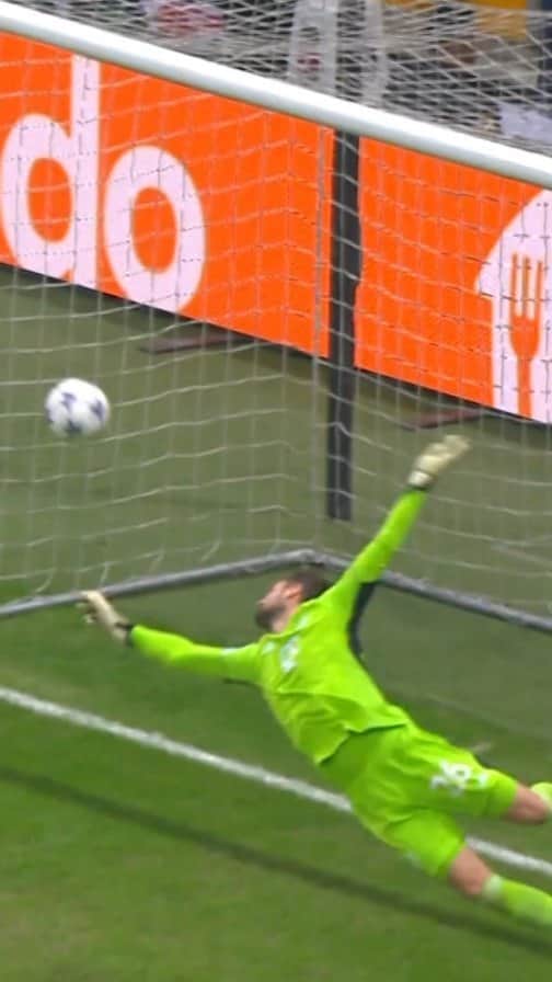 UEFAチャンピオンズリーグのインスタグラム：「Golazo denied 🙅   #UCL」