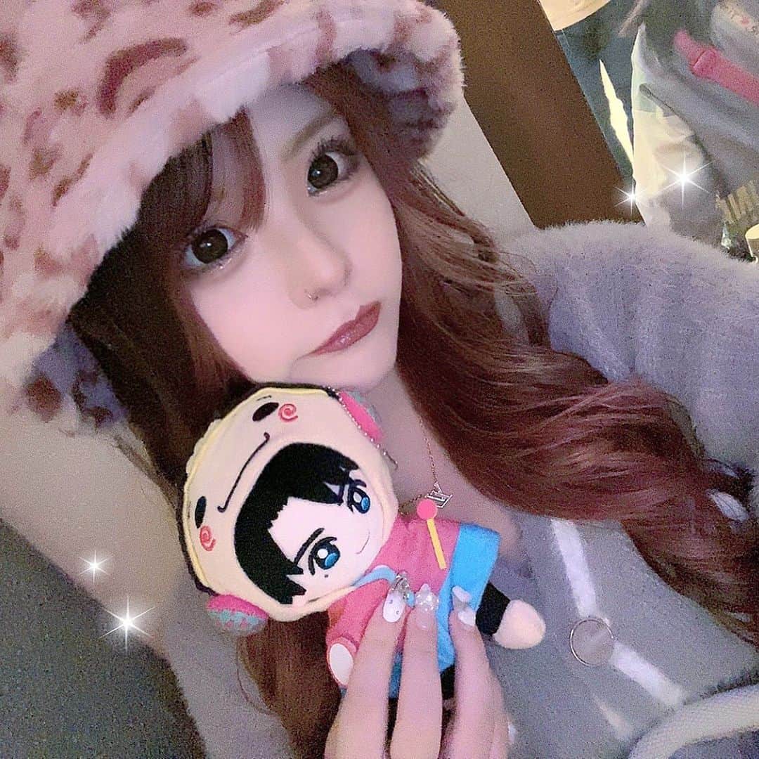 りおららのインスタグラム：「涼しくなったユニバは最高に気持ちいい💘」