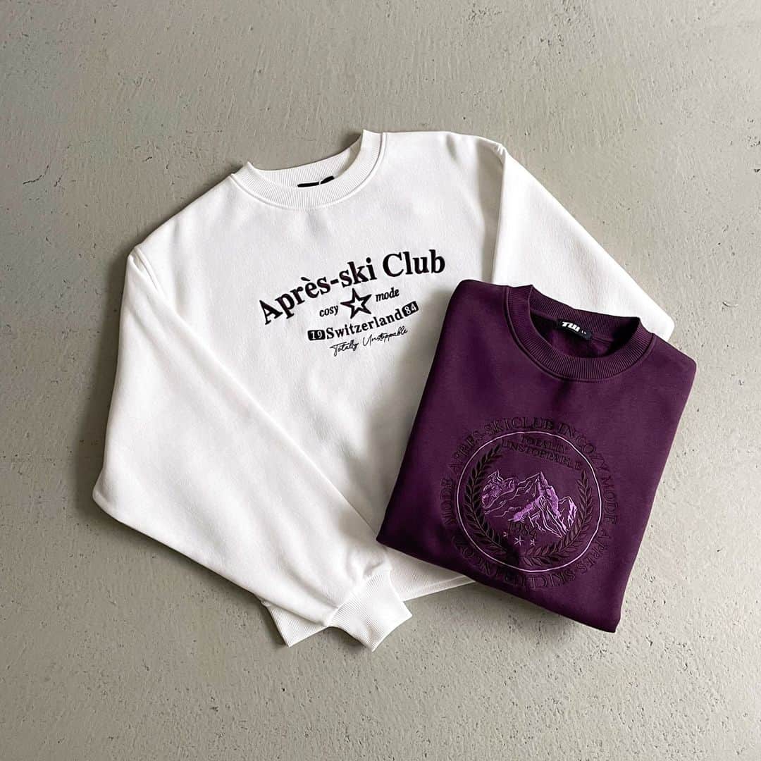 TALLY WEiJLのインスタグラム：「🤍 or 💜? We'll have both💅⁠ ⁠ White sweatshirt 🔎 653809⁠ Purple sweatshirt 🔎 653810」