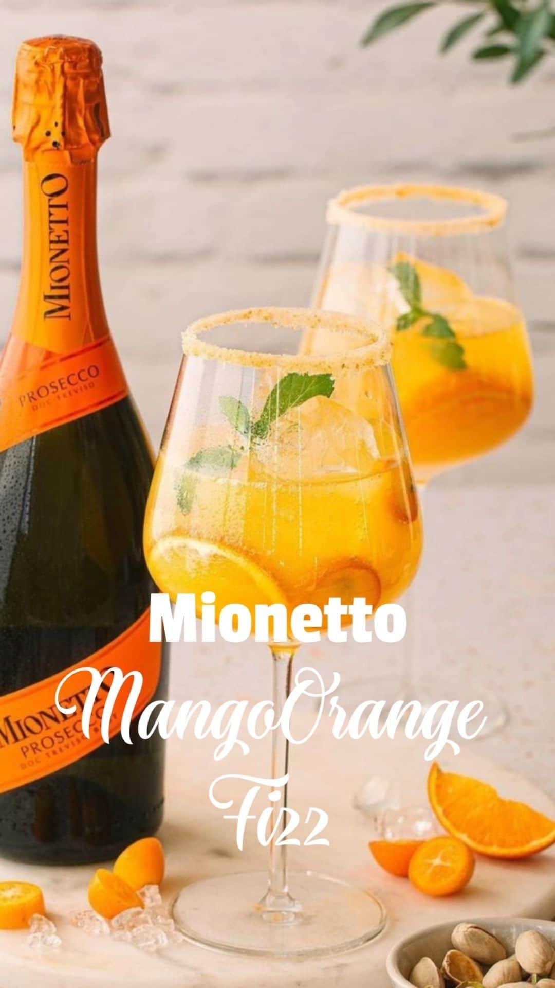 Mionetto Prosecco Suomiのインスタグラム：「Mionetto Mango Orange Fizz Coctail tip」