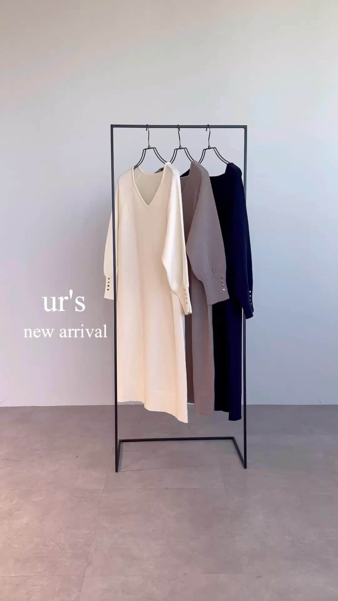 ur'sのインスタグラム：「new arrival 10/27（金）販売の新作アイテムをご紹介   ▶︎ Vネックゴールド釦ニットワンピース ¥5,489（税込） size:S/M/L color：ホワイト/グレージュ/ネイビー No. BCXU1529   ▶︎ 吸湿発熱センタープレススティックパンツ ¥7,689（税込） size:S/M/L color:アイボリー/チャコール No. BDXT0199  #urs #urs_official  #ユアーズ」