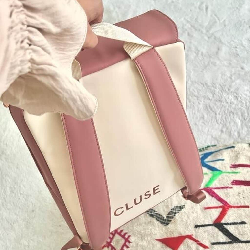 CLUSEさんのインスタグラム写真 - (CLUSEInstagram)「You in our CLUSE x Léanemarts collab 💖 🤍 #ClusexLeanemarts #PermanentSummer」10月27日 19時04分 - cluse