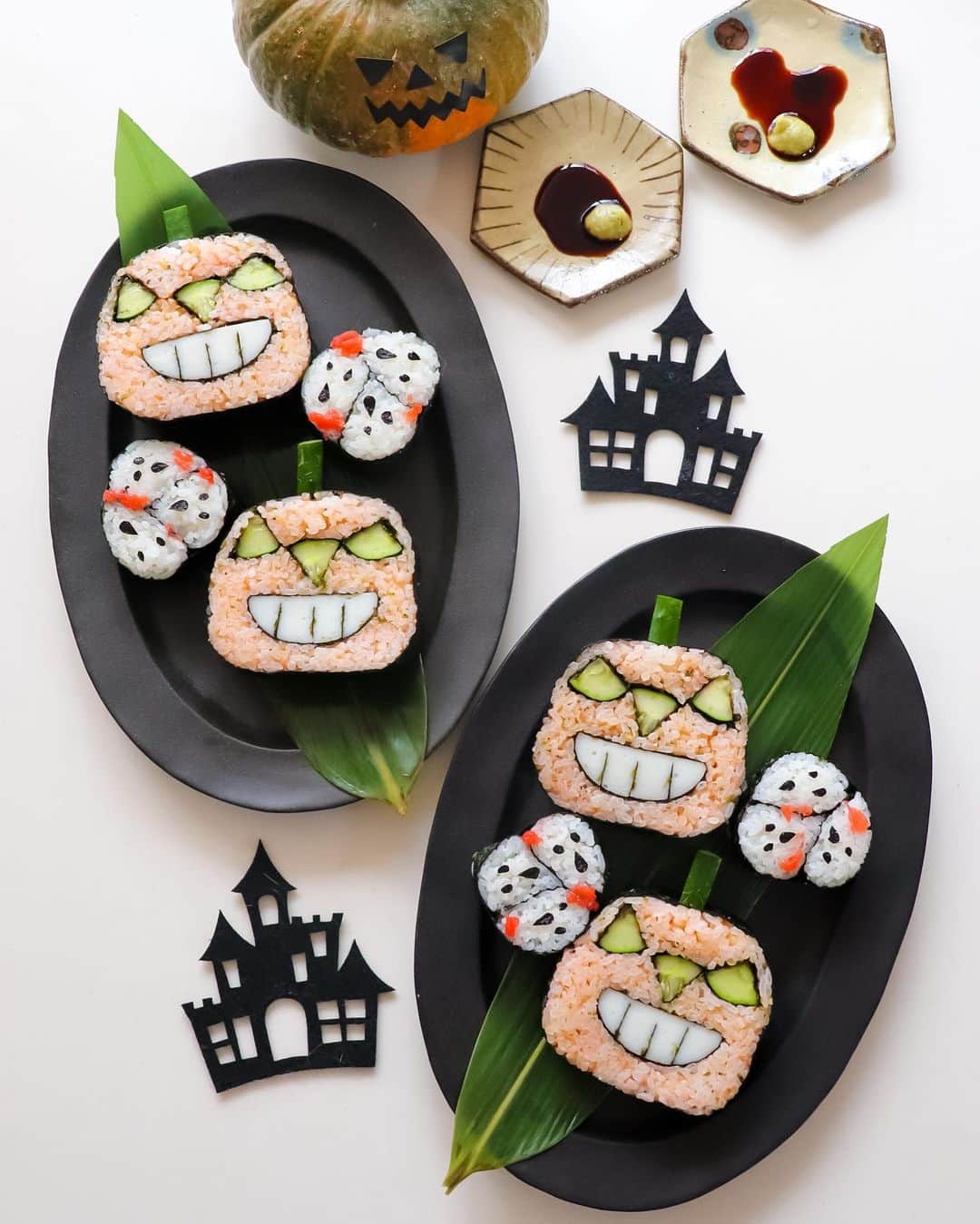 ｒｉｉのインスタグラム：「2023.10.27  ハロウィン巻き寿司🎃  これは作ってて楽しかったので、もう一回作りたい😣  酢飯のバランスや海苔の切り方は YouTubeでご紹介しているので 気になる方は覗いてみてください  今夜も遅くなったな😞 これから夕飯を作るぞー 今日もお疲れ様でした  #ハロウィン巻き寿司#ハロウィン寿司#Halloweensushi#デコ寿司#おばけ寿司#sushi#Halloween#ハロウィン#Halloweenfood#ハロウィンごはん#ハロウィンパーティー#ハロウィンメニュー#Halloweenfoodideas#Halloweenfoodforkids#Halloweenparty#키즈쿠킹#아이밥상#캐릭터도시락#푸드스타그램#먹스타그램#Repasenfant#캐릭터푸드#bentokids#レシピ動画#動画レシピ#料理動画#おうちごはんlover#フーディーテーブル」