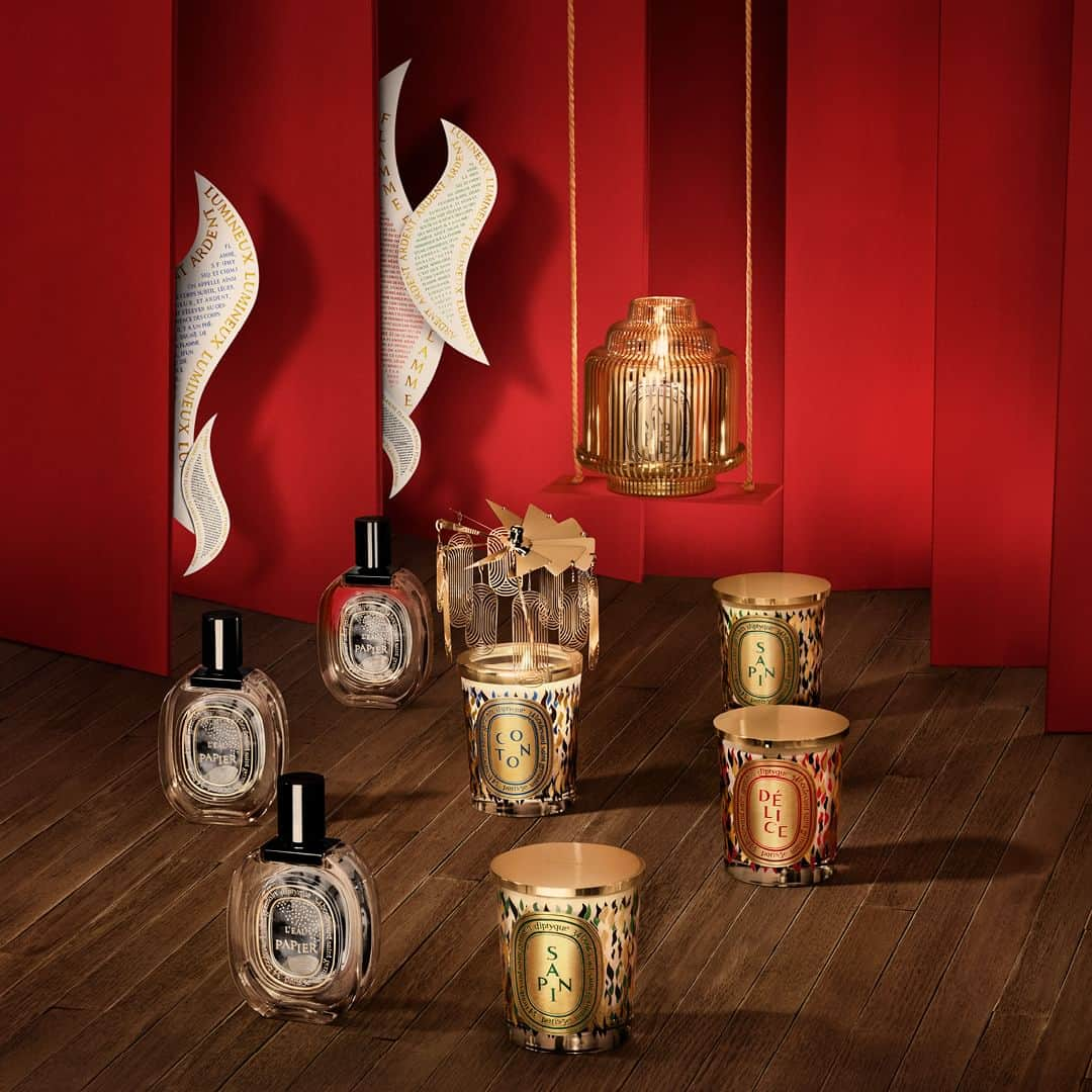 ディプティックのインスタグラム：「One flame… …endless possibilities. At Diptyque, find a host of radiant gifts to delight your loved ones. For joyously luminous celebrations. #Diptyque #HolidayCollection #HolidaySeason #DancingFlames」