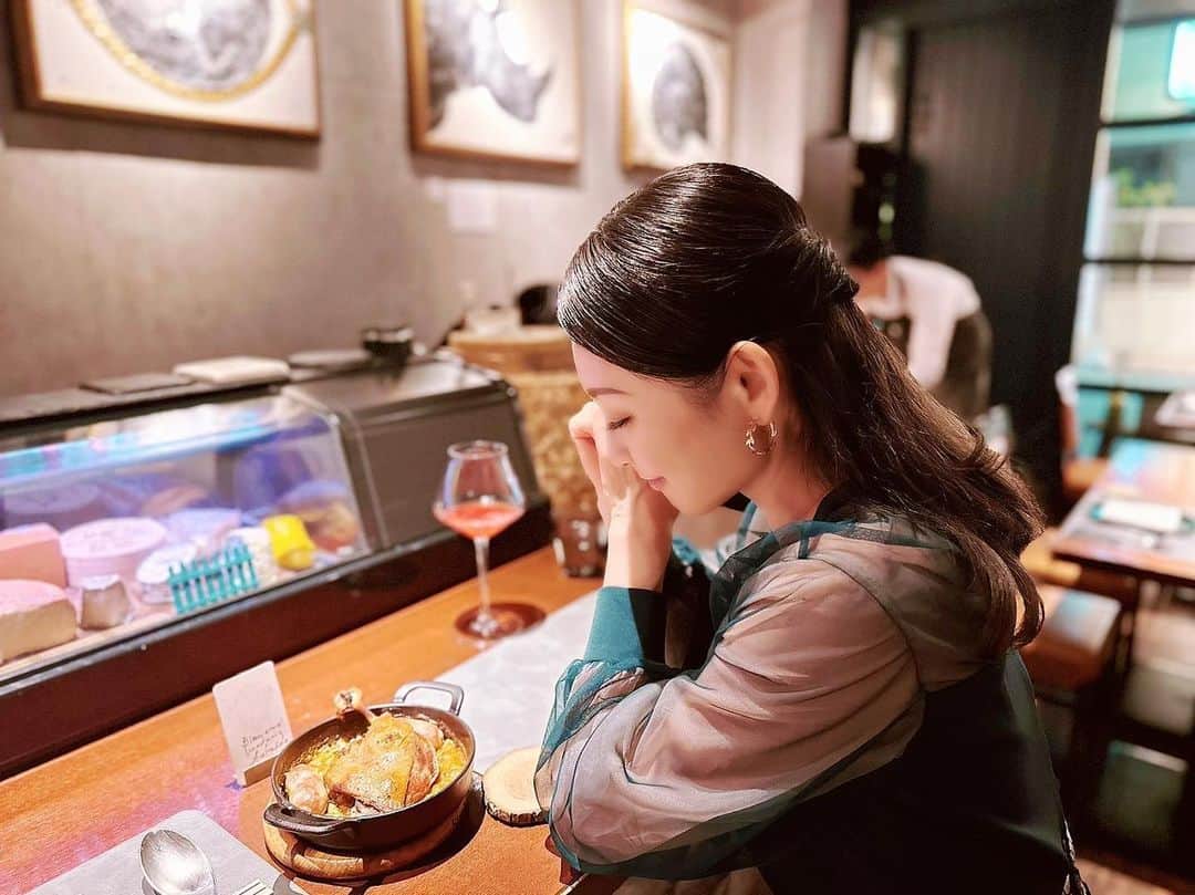 風花舞さんのインスタグラム写真 - (風花舞Instagram)「食事を楽しく美味しくいただけるのは本当に幸せ。 感謝。  photo:　@momoko_sakaida   #souvoile」10月27日 19時09分 - kazahanamai_official