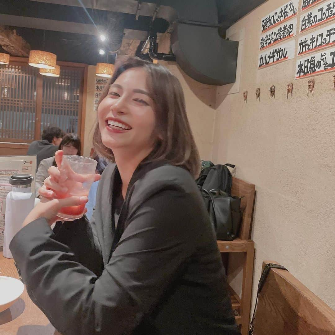 瀬川真帆さんのインスタグラム写真 - (瀬川真帆Instagram)「. TGIF! Have a great weekend all🌹  I drank some Makgeolli for the first time in my life🇰🇷  #korea #koreanstyle #makgeolli #ootd  #love #allblack #happy #friday #style  #먹방 #존맛 #오오티디」10月27日 19時29分 - magitoooo.desu