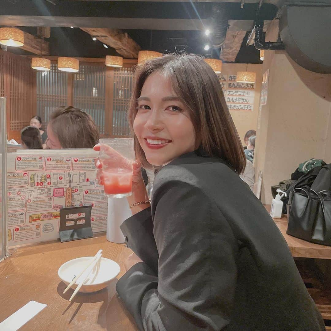 瀬川真帆さんのインスタグラム写真 - (瀬川真帆Instagram)「. TGIF! Have a great weekend all🌹  I drank some Makgeolli for the first time in my life🇰🇷  #korea #koreanstyle #makgeolli #ootd  #love #allblack #happy #friday #style  #먹방 #존맛 #오오티디」10月27日 19時29分 - magitoooo.desu