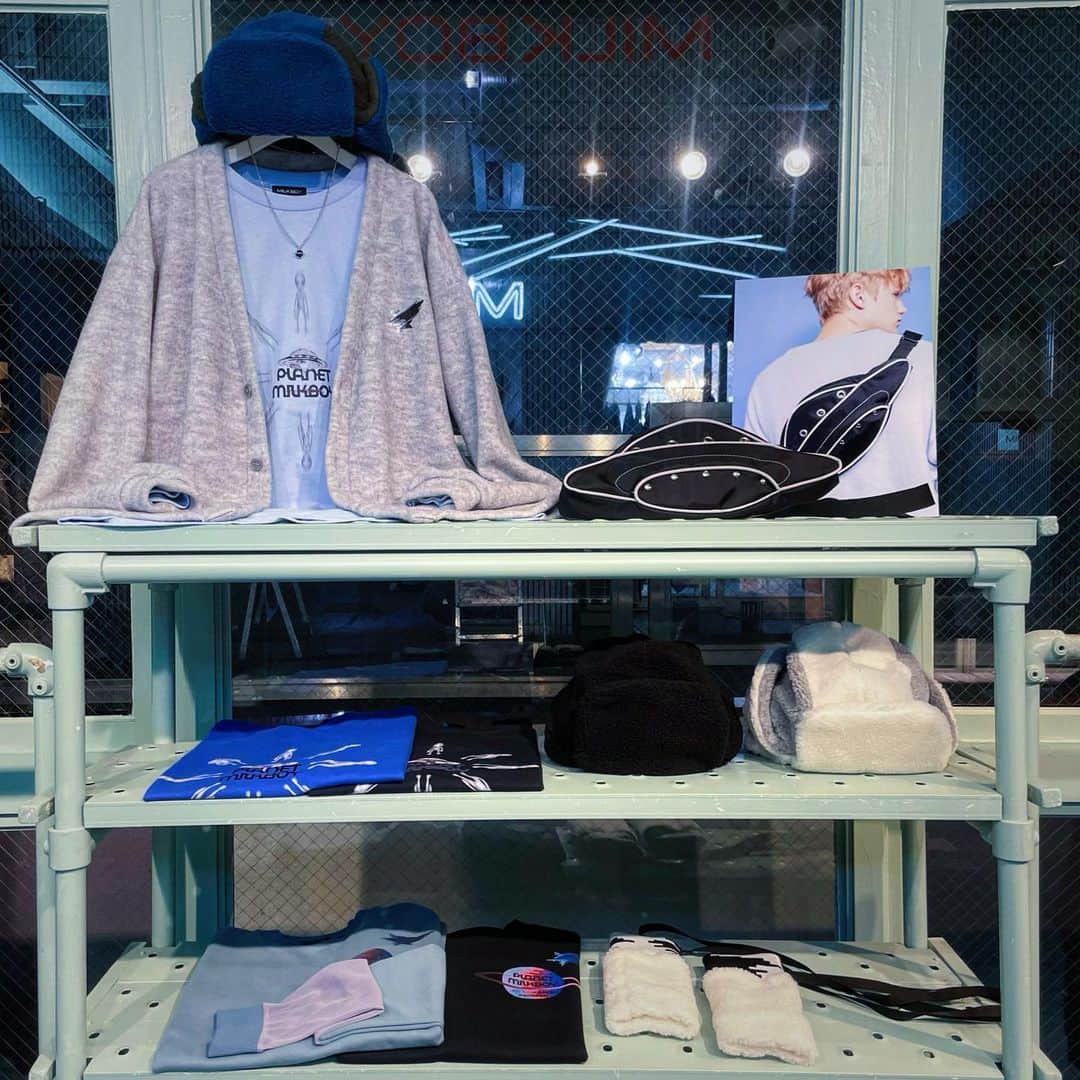 ミルクボーイのインスタグラム：「MILKBOY2023 WINTER COLLECTION🌏🚀💫🛸  ⚡️👽"PLANET MILKBOY"👽⚡️  ーーーーーーーーーーーーーーーーーーーーー ・SHOOTING STAR CARDIGAN ¥21,340-.  ・SPACE BAG ¥16,500-.  ・GOOD FRIENDS L.S. TEE ¥12,100-.  ・PLANET TOPS ¥16,500-.  ・SPACE HAT ¥9,900-.  ・SPACE GLOVE ¥12,100-.  ・PLANET SHIRTS ¥28,600-.  ・SPACE JACKET ¥45,320-. ーーーーーーーーーーーーーーーーーーーーー」