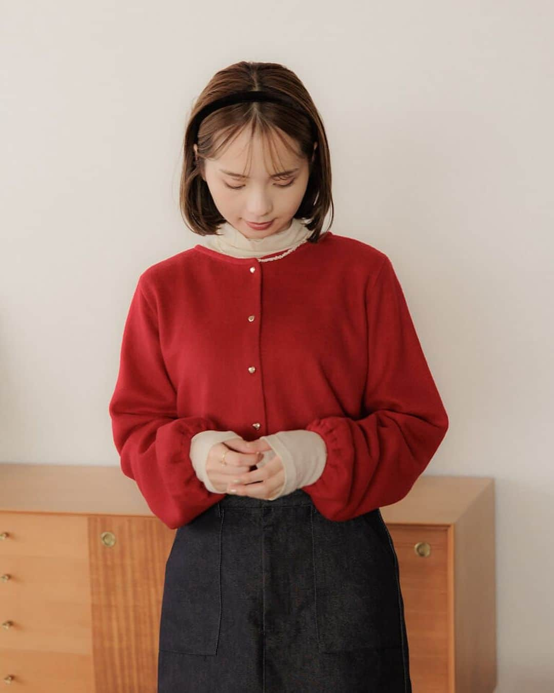 flower OFFICIAL WEB STOREさんのインスタグラム写真 - (flower OFFICIAL WEB STOREInstagram)「🏷️heart button cardigan new color ❤️ will release in 2nd.November❣️」10月27日 19時44分 - flower_web