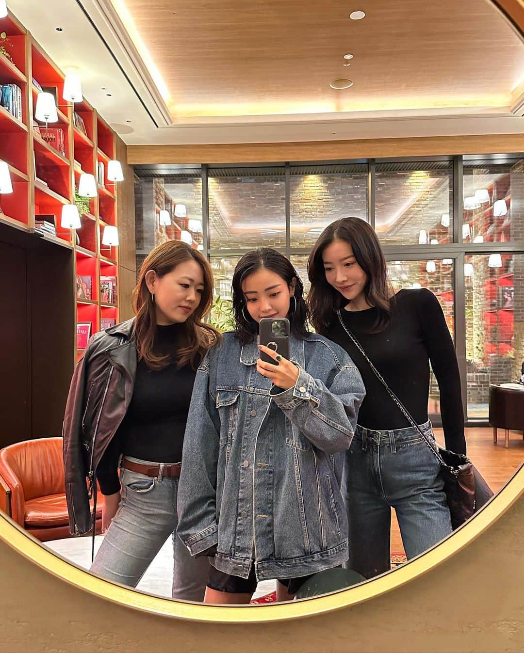 松山かなこのインスタグラム：「📍Ananti at Gangnam 韓国のホテルがめちゃくちゃ可愛かったのでシェア🤍  ロビーもお部屋も天井が高いしとにかく内装が可愛くて、 もっとホテルを満喫する旅でもよかったくらいお気に入りのホテル✨  #韓国旅行 #韓国ホテル #江南 #江南ホテル #gangmam #ANANTIatGangnam #ananti #seoulhotel」