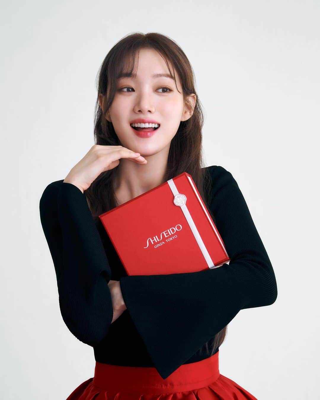 イ・ソンギョンさんのインスタグラム写真 - (イ・ソンギョンInstagram)「#shiseido 🌹❤️」10月27日 19時39分 - heybiblee