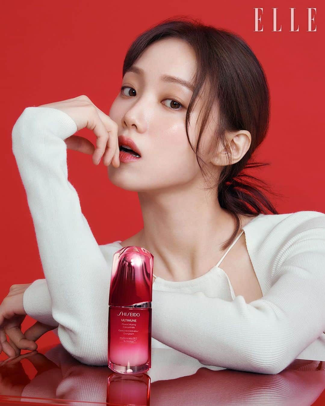 イ・ソンギョンのインスタグラム：「#shiseido 🌹❤️」