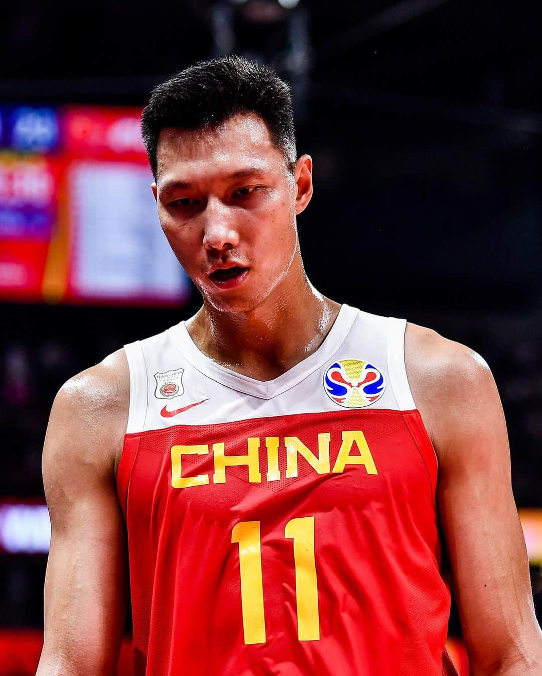 FIBAのインスタグラム：「3x #AsiaCup 🥇 2x #AsiaCup MVP 👑  Yi Jianlian turns 36 today! Happy birthday to one of the greatest players of China 🇨🇳」