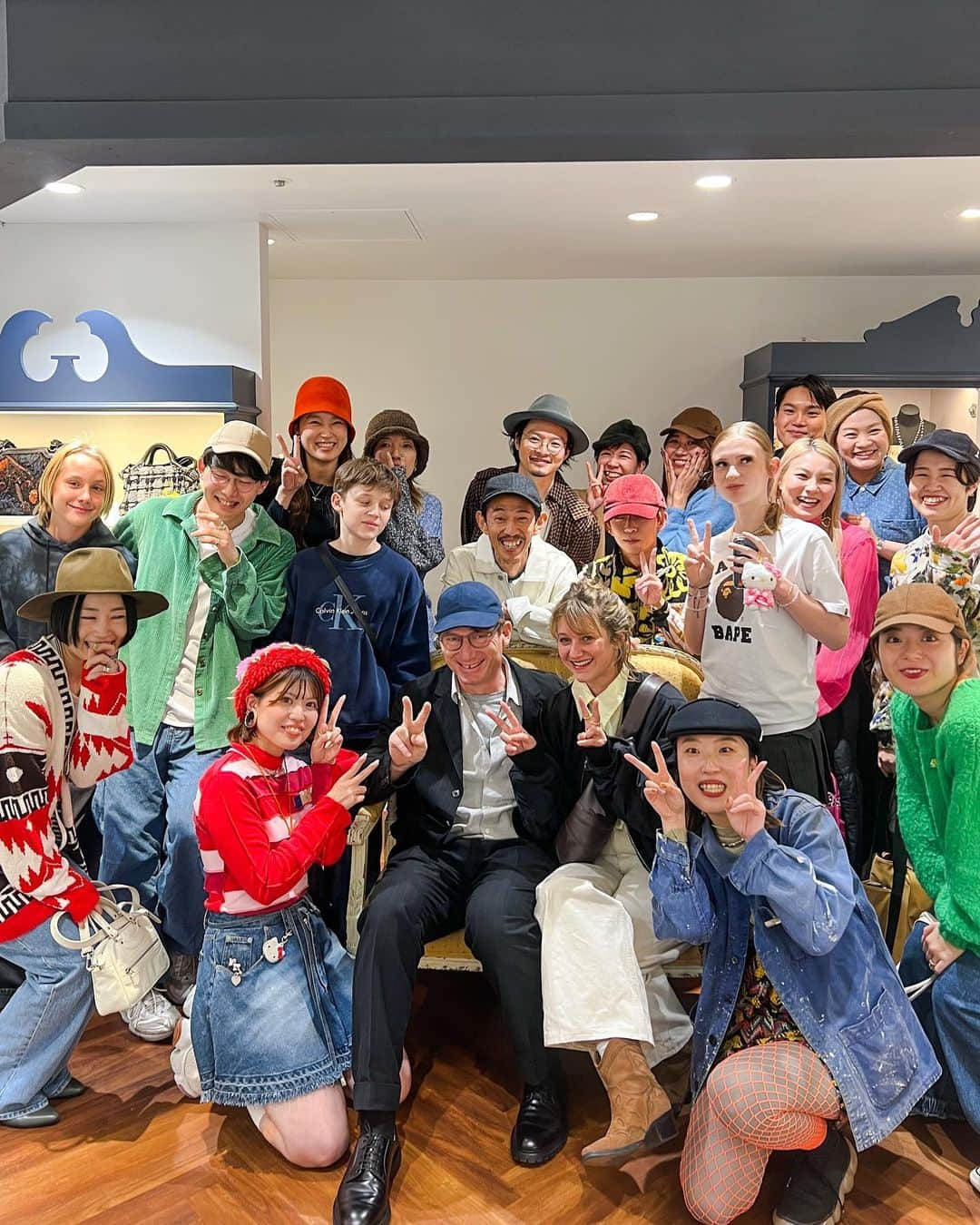 HPFRANCE　アッシュペーフランスさんのインスタグラム写真 - (HPFRANCE　アッシュペーフランスInstagram)「Special thanks to @muehlbauer_hats family🙌❣️Until next time!」10月27日 20時03分 - hpfrance_official