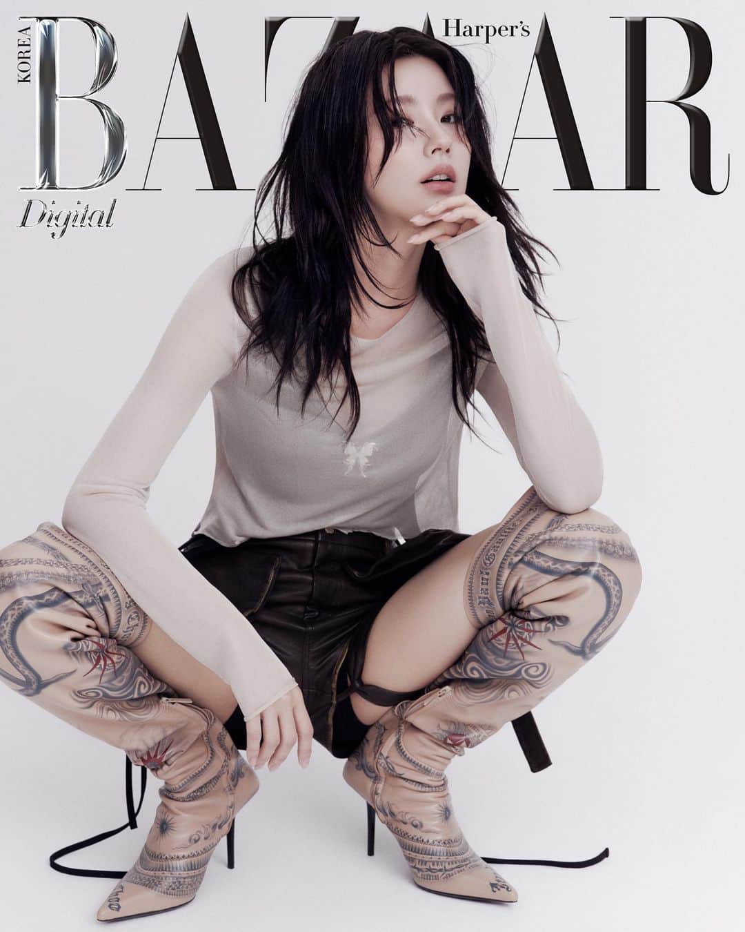 ミヨンのインスタグラム：「@harpersbazaarkorea @jimmychoo」