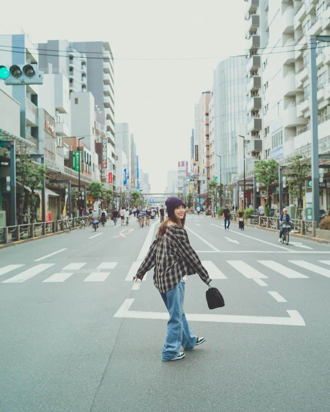 内田理央さんのインスタグラム写真 - (内田理央Instagram)「みてみてすごくない？🍜 今回の #金曜日の肉とだーりお は 亀戸の中華麺のお店だよー❤️  声出ない時期の撮影だったから 感想は全て筆談だったよ😌  @freak_mag  こちらからリンク飛んでねー！！」10月27日 20時00分 - rio_uchida