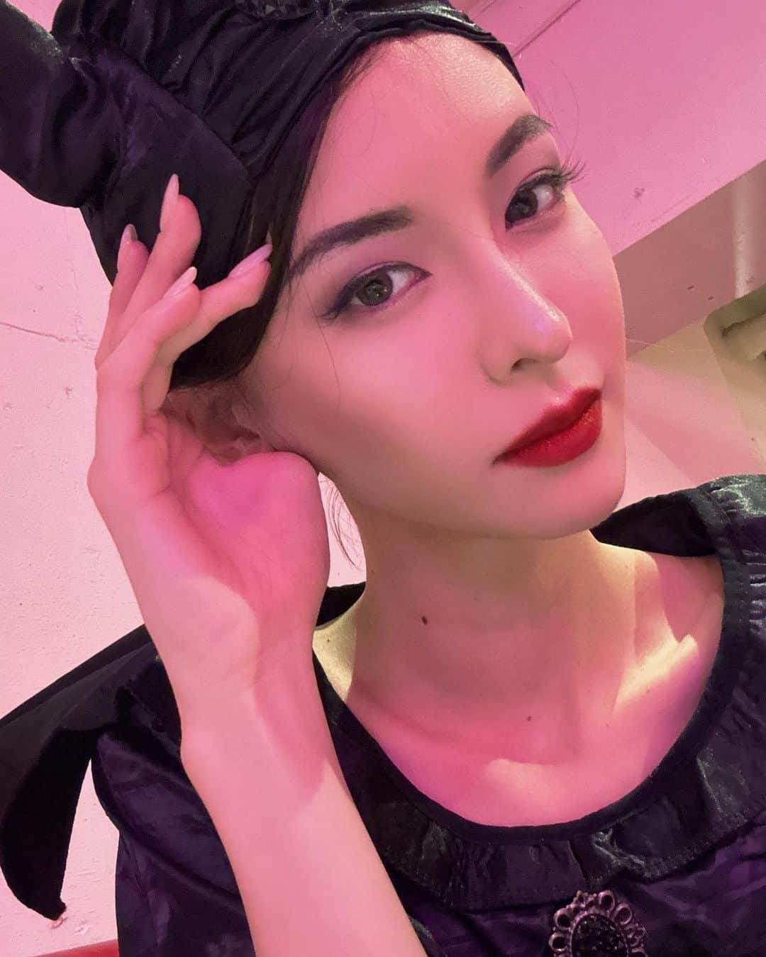 奈月セナのインスタグラム：「女王アリ🐜  明日10/28は「senaism」イベント開催✨ 皆様お気をつけてお越しください🫰🏻」